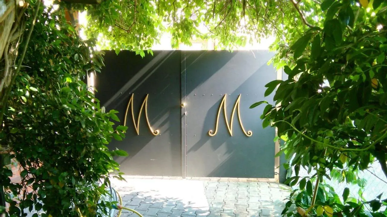 Property building in Mediterraneo