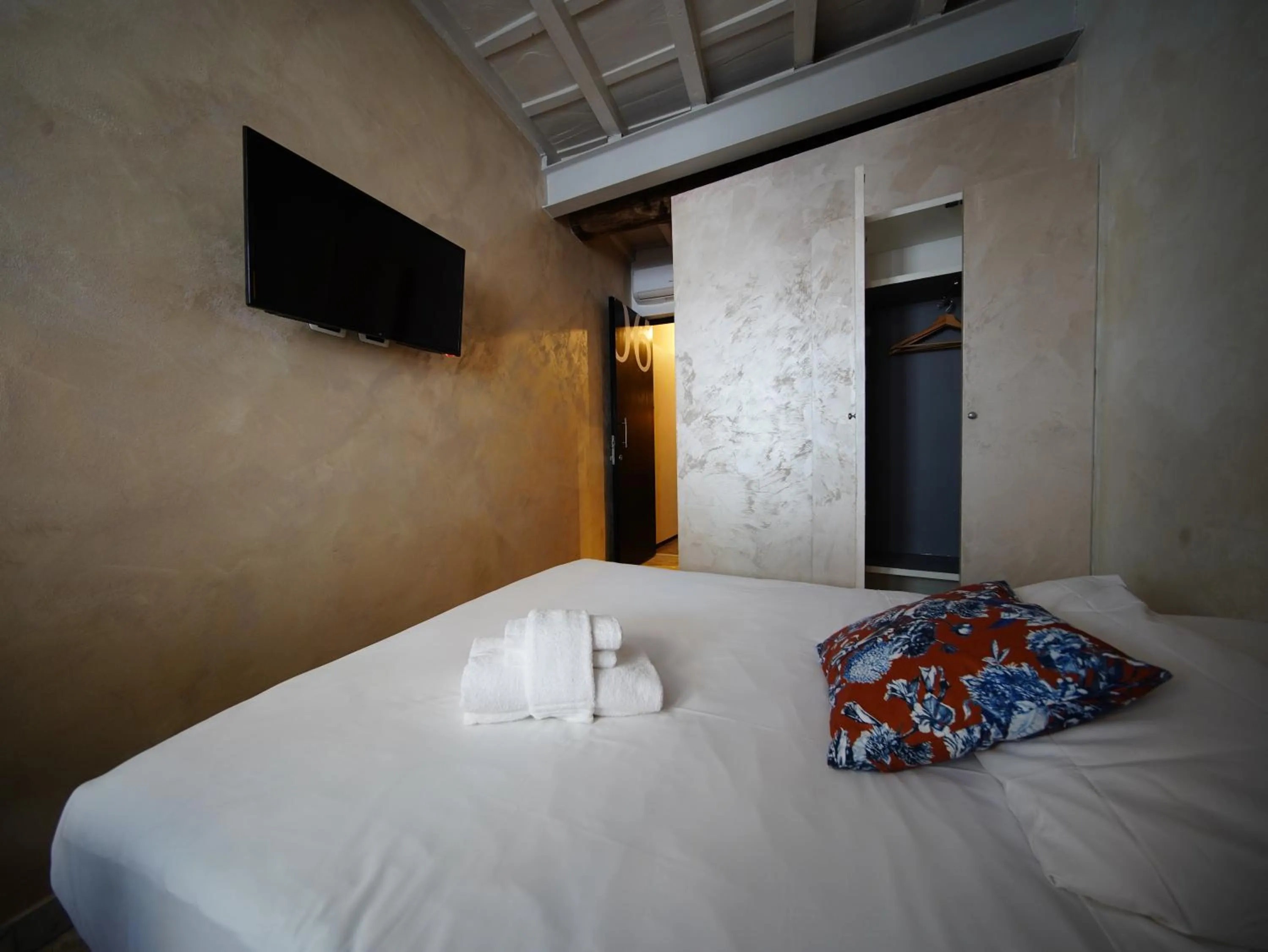 Bed in Nerva Accommodation