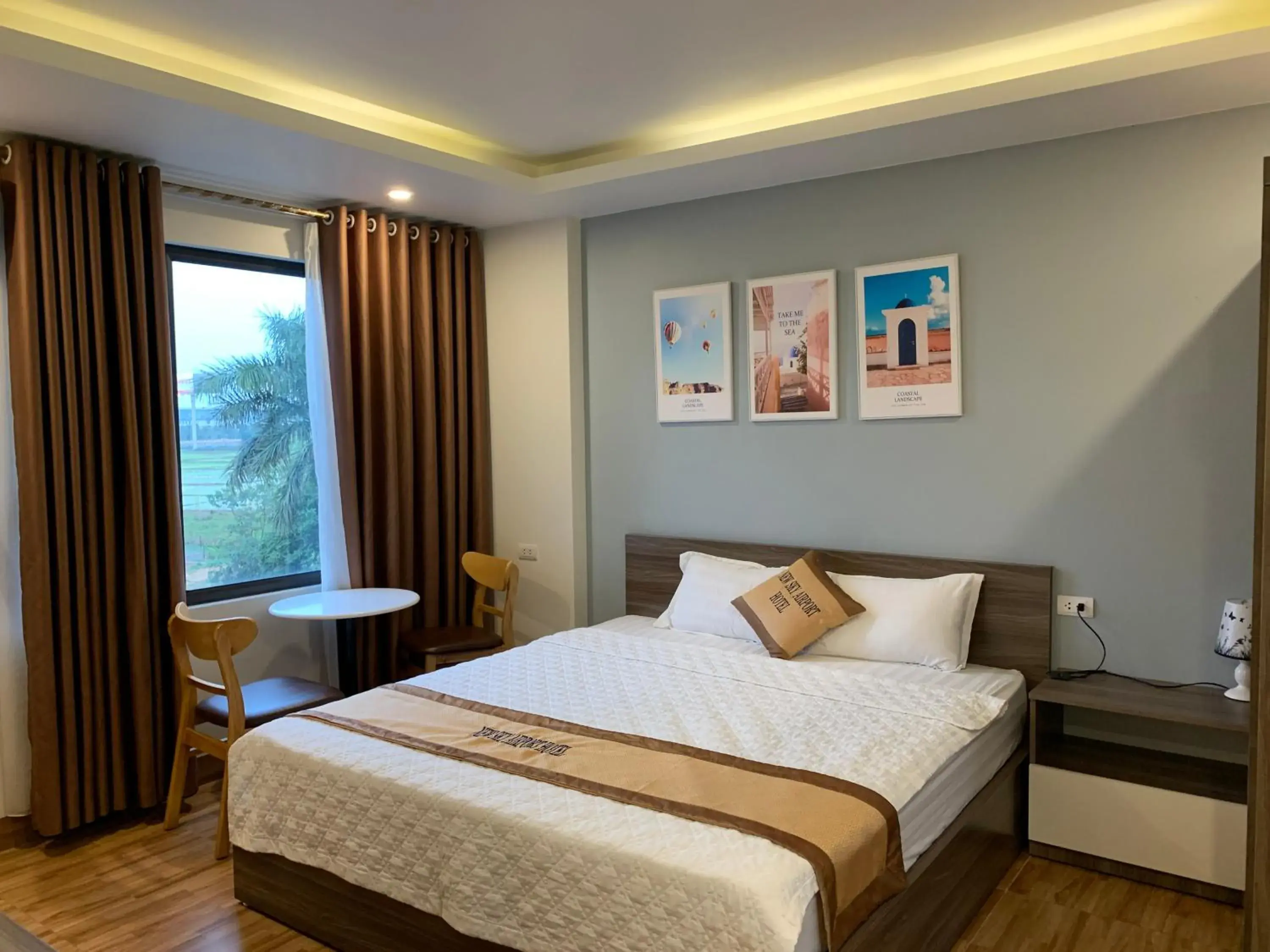 Restaurant/places to eat, Bed in New Sky Airport Hotel Restaurant/places to eat, Bed in New Sky Airport Hotel