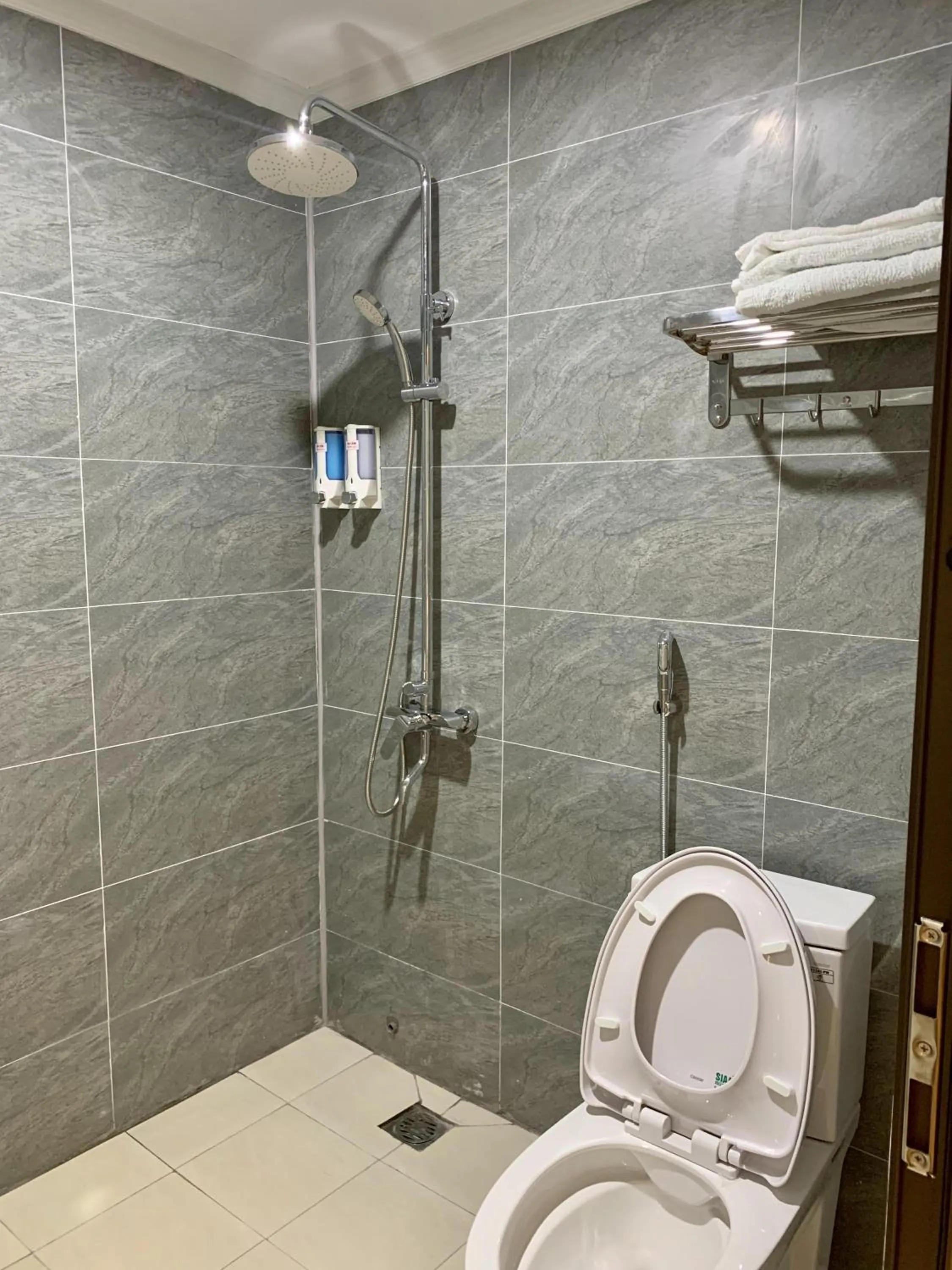 New Sky Airport Hotel