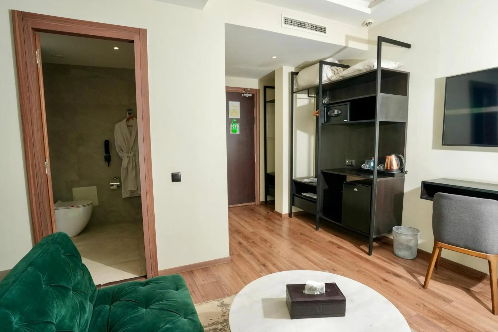 Toilet in NJ Hotel Rabat