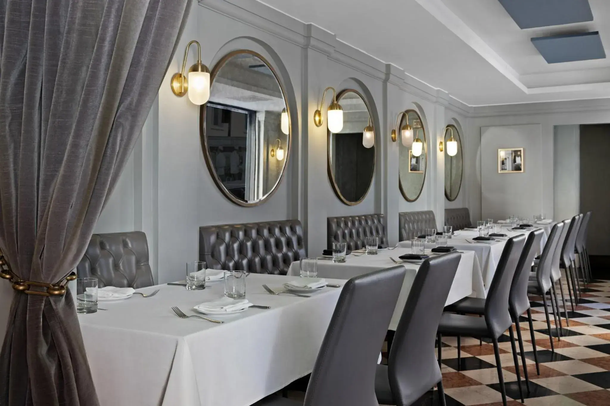 Restaurant/places to eat in The Donatello Hotel Restaurant/places to eat in The Donatello Hotel
