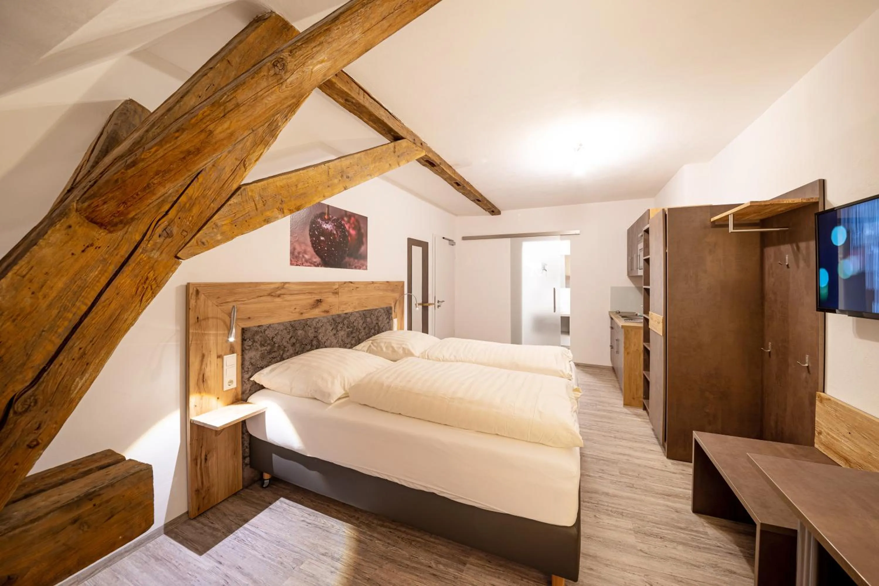 Bed in Gasthof Pension Zum goldenen Hirschen