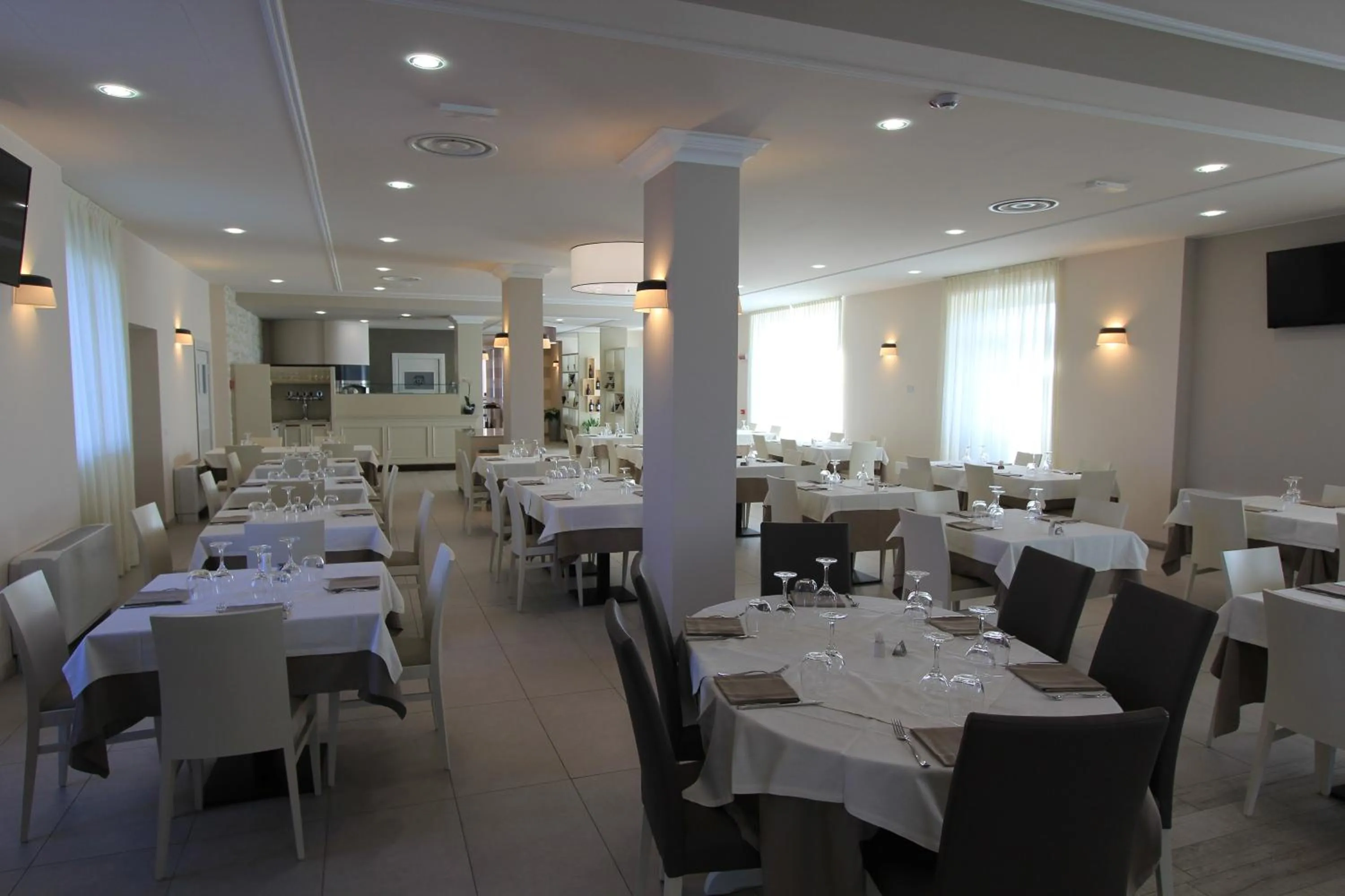 Restaurant/places to eat in Hotel Rizzi