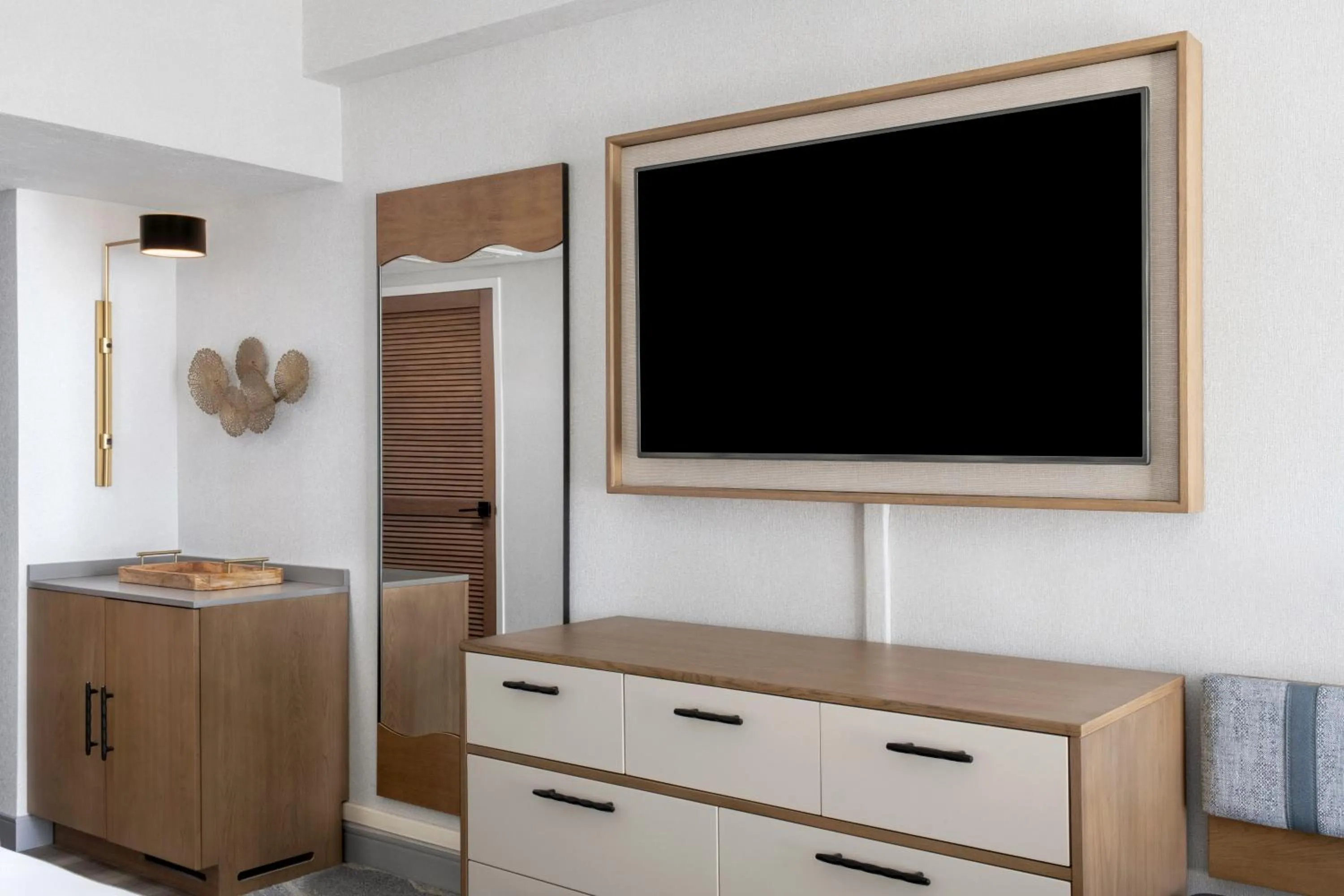 TV and multimedia in Sheraton San Diego Resort