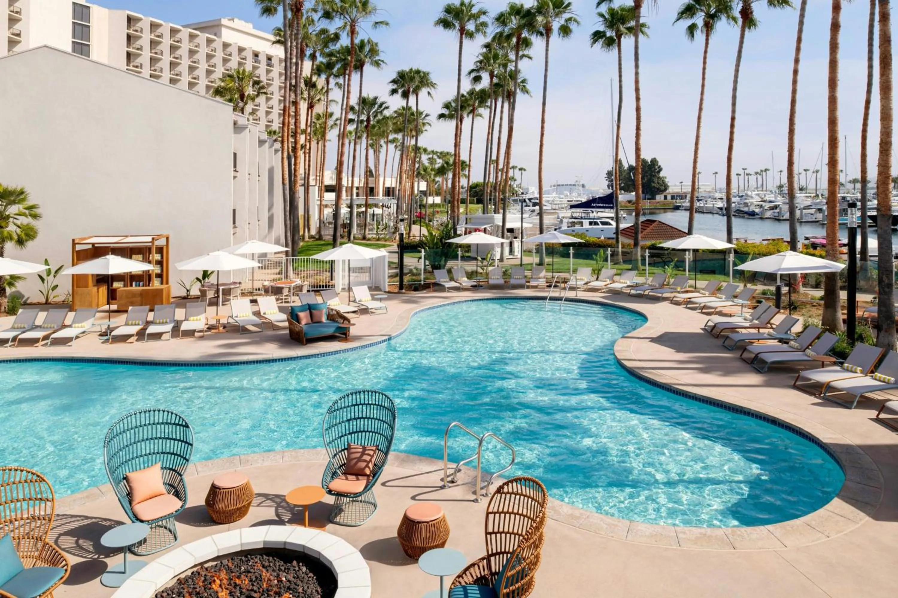 Swimming pool in Sheraton San Diego Resort