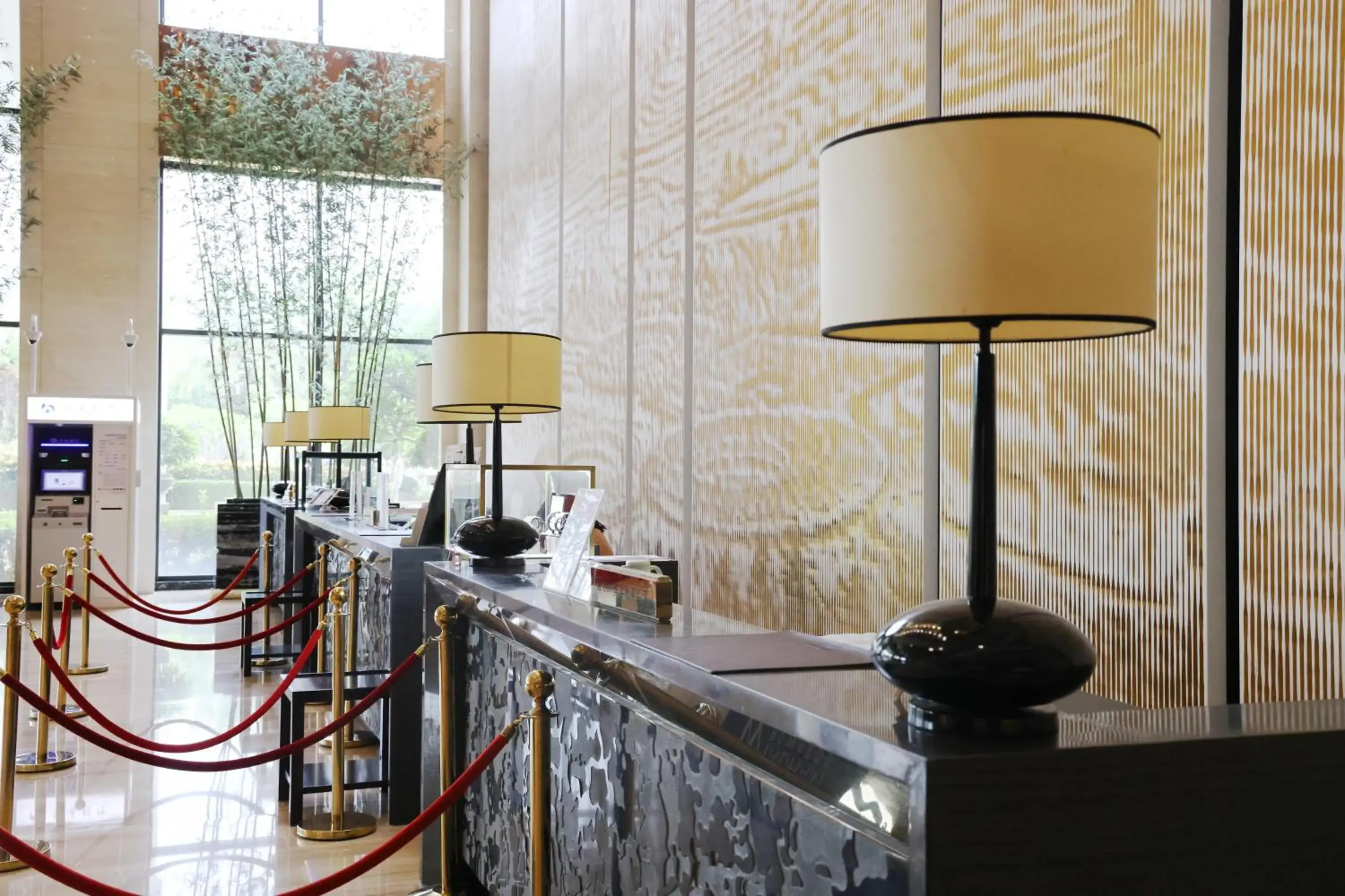 Lobby or reception in Howard Johnson Changsheng Plaza Meizhou Lobby or reception in Howard Johnson Changsheng Plaza Meizhou