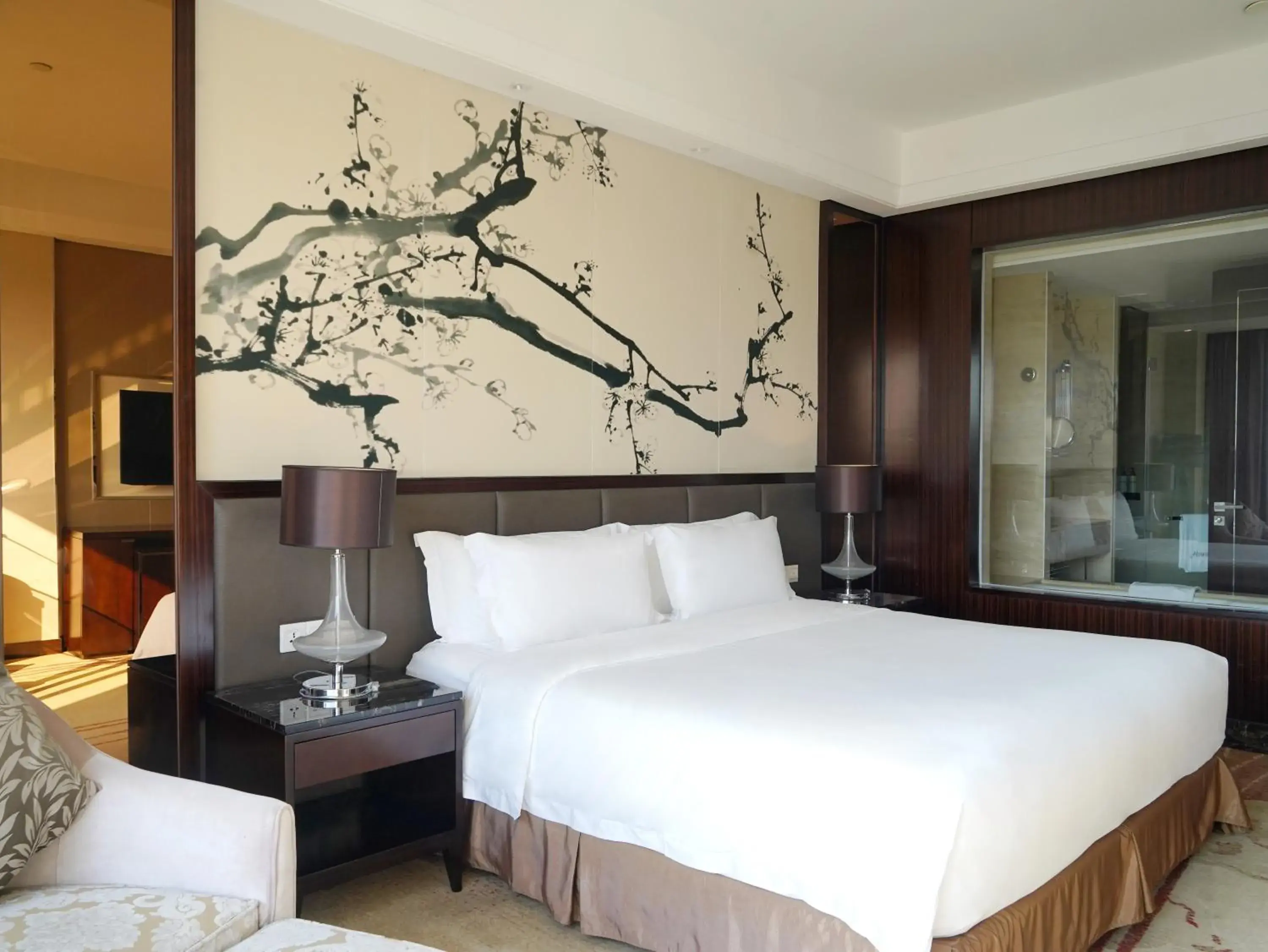 Bed in Howard Johnson Changsheng Plaza Meizhou Bed in Howard Johnson Changsheng Plaza Meizhou