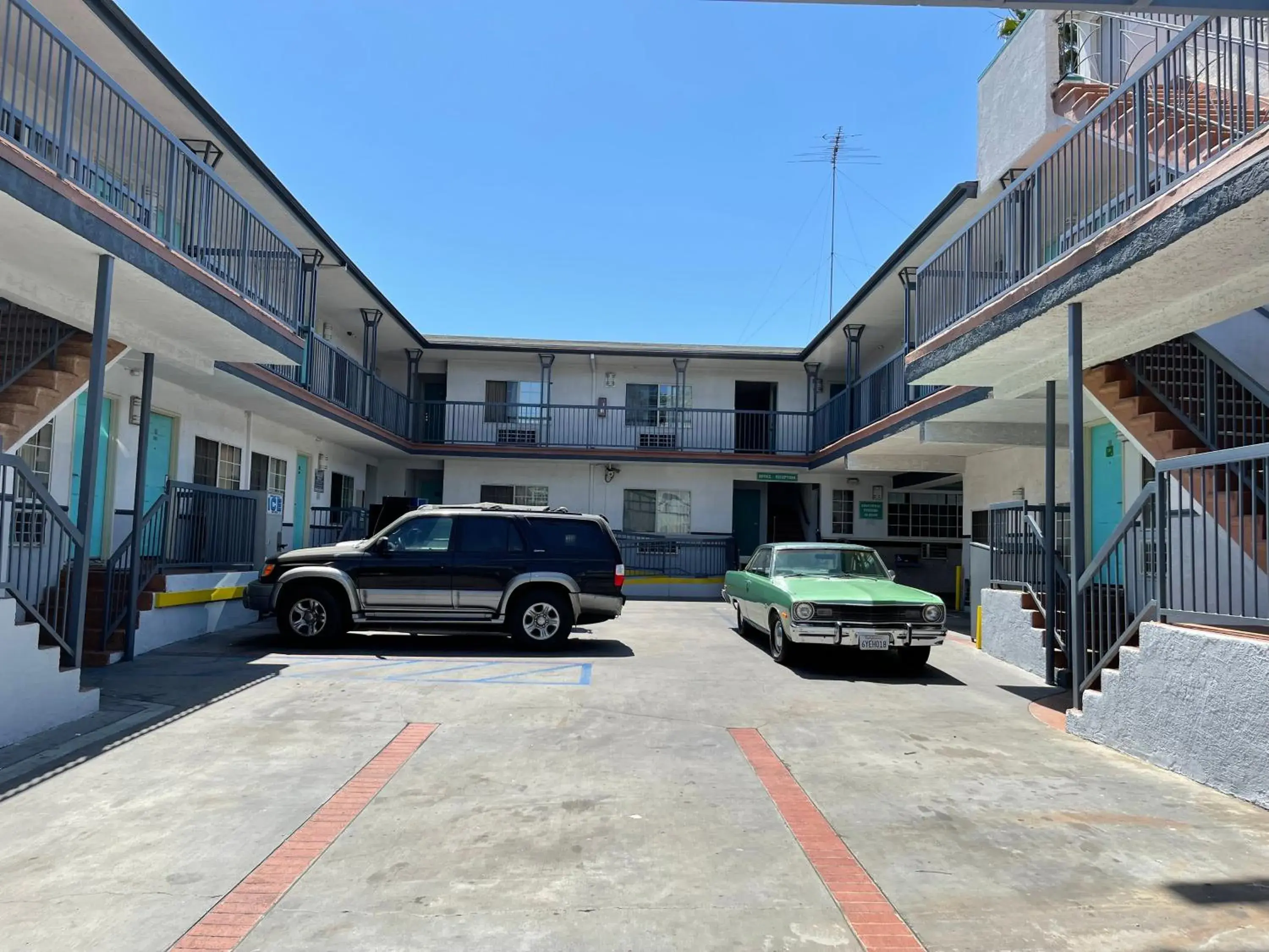 Hollywood Guest Inn Hollywood Guest Inn