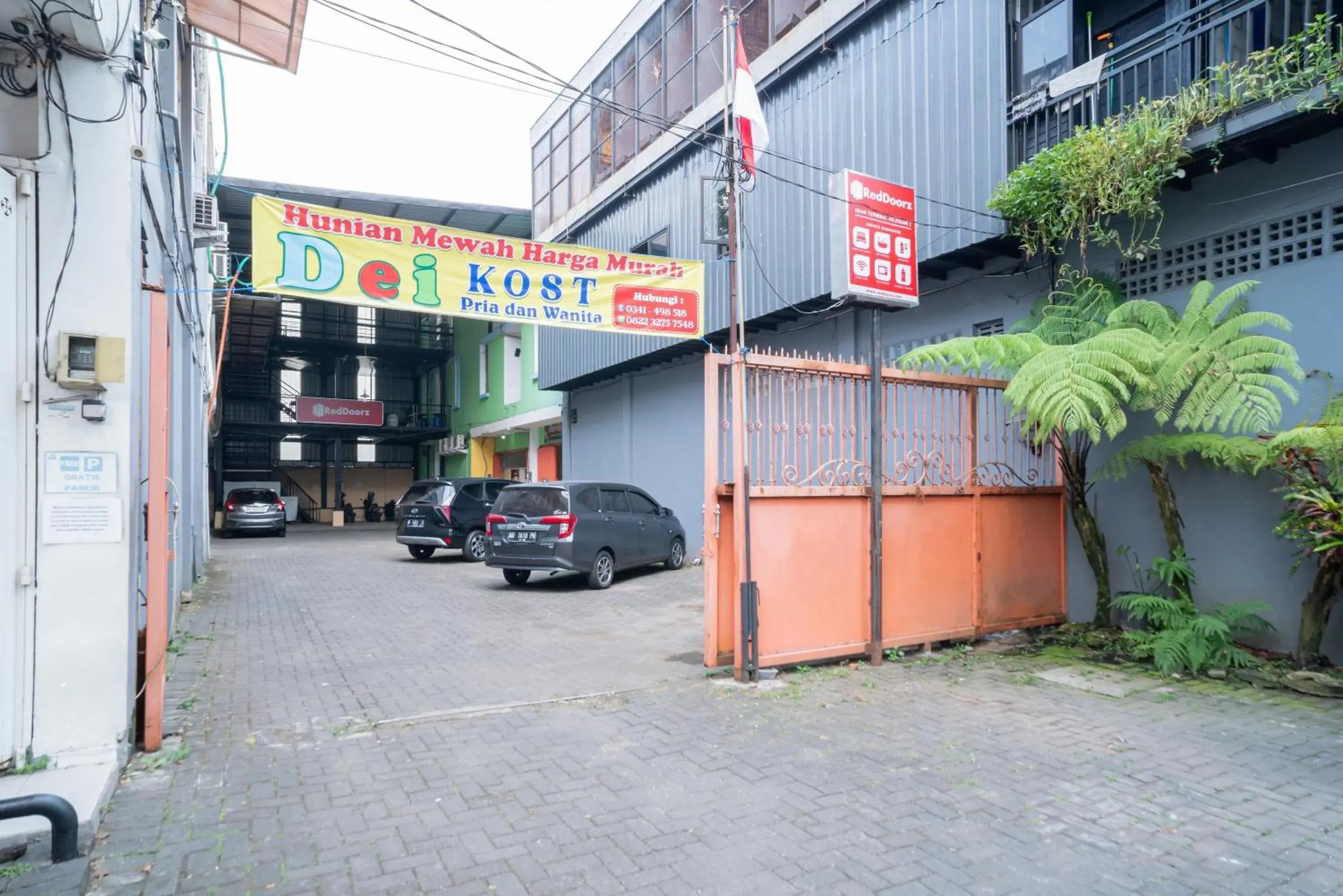 Property building in RedDoorz near Flyover Arjosari Malang Property building in RedDoorz near Flyover Arjosari Malang