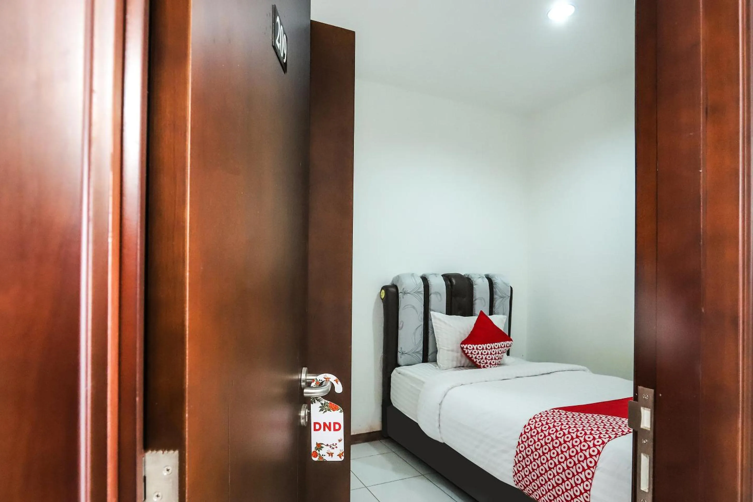 Bedroom, Bed in OYO 1582 Bungo Guest House