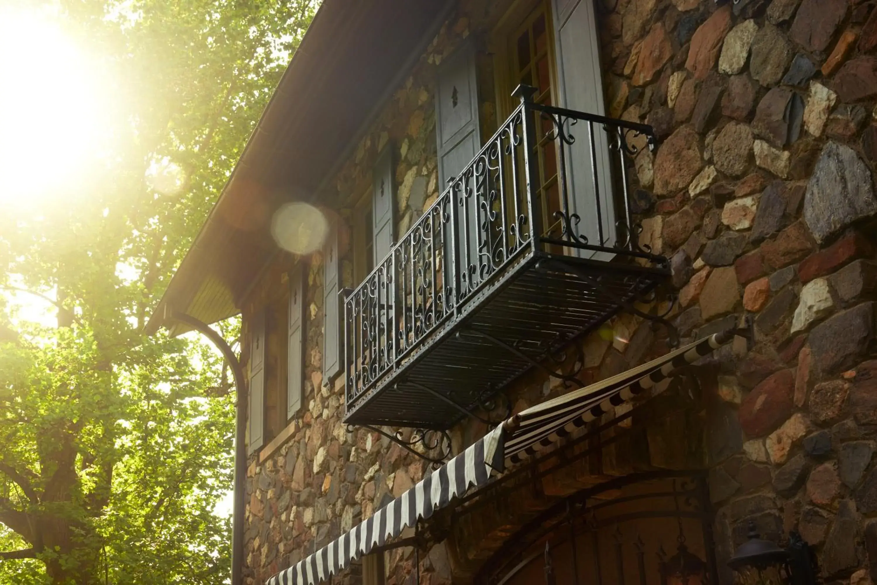 Property building in Emory Conference Center Hotel Property building in Emory Conference Center Hotel