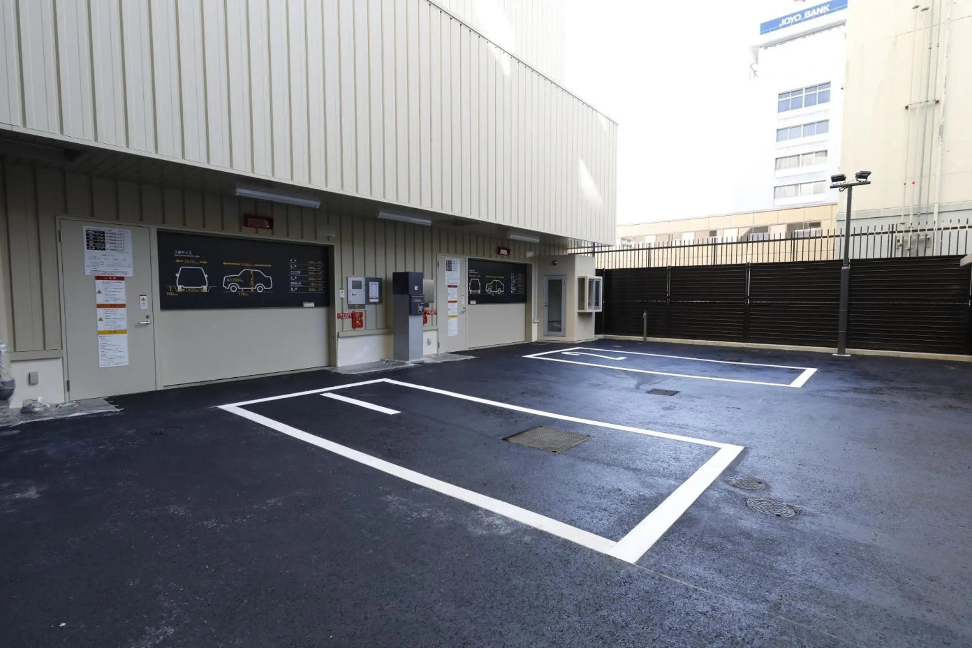 Parking in Dormy Inn Mito