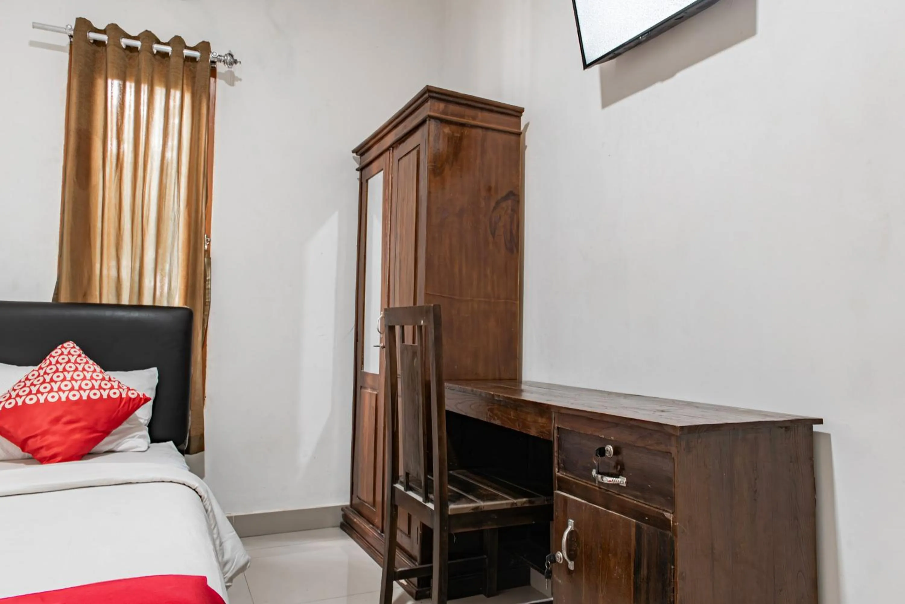 Bedroom, Bed in Hotel O Kambang Iwak Area Near Kambang Iwak Park Formerly Kerangga