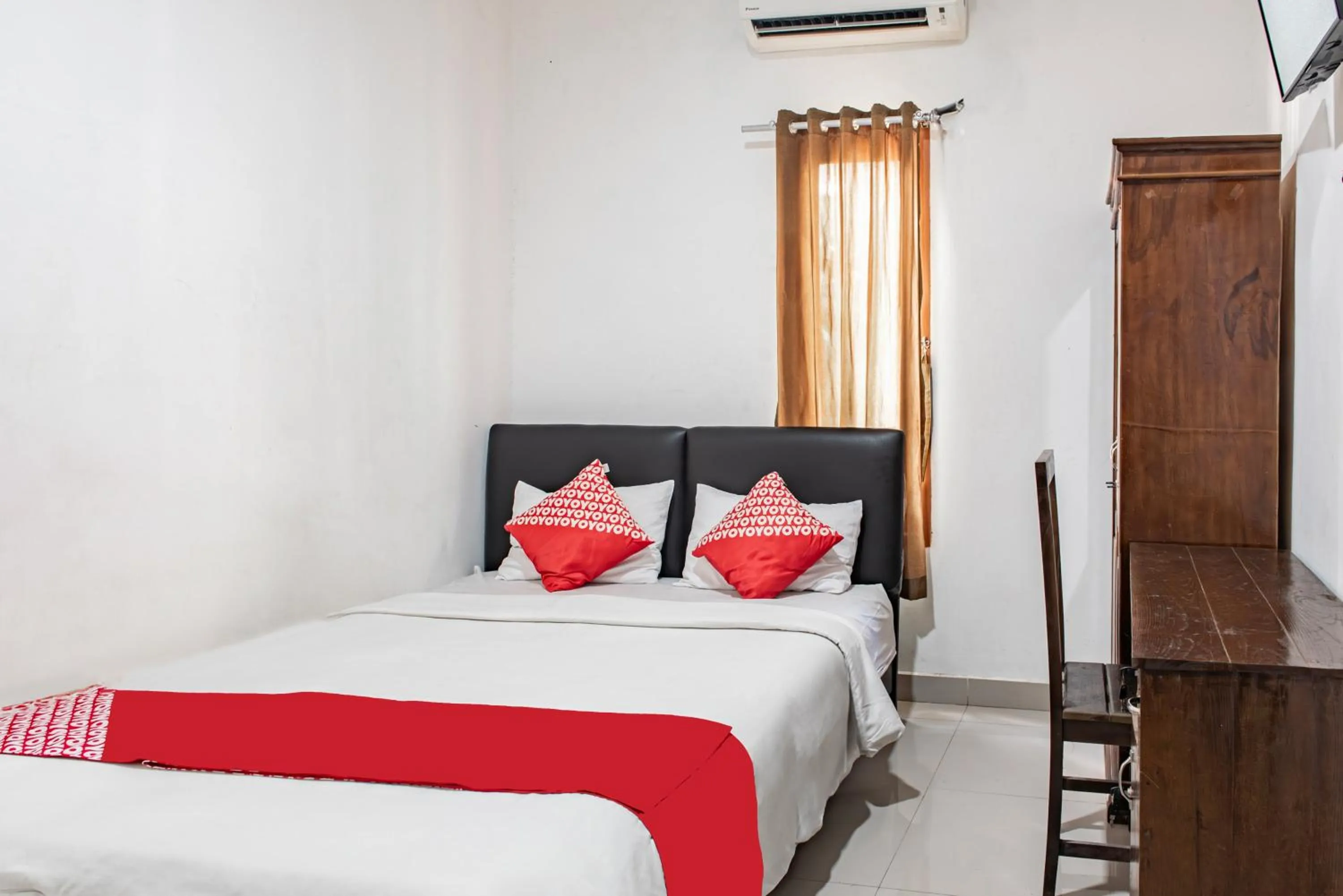 Bedroom, Bed in Hotel O Kambang Iwak Area Near Kambang Iwak Park Formerly Kerangga