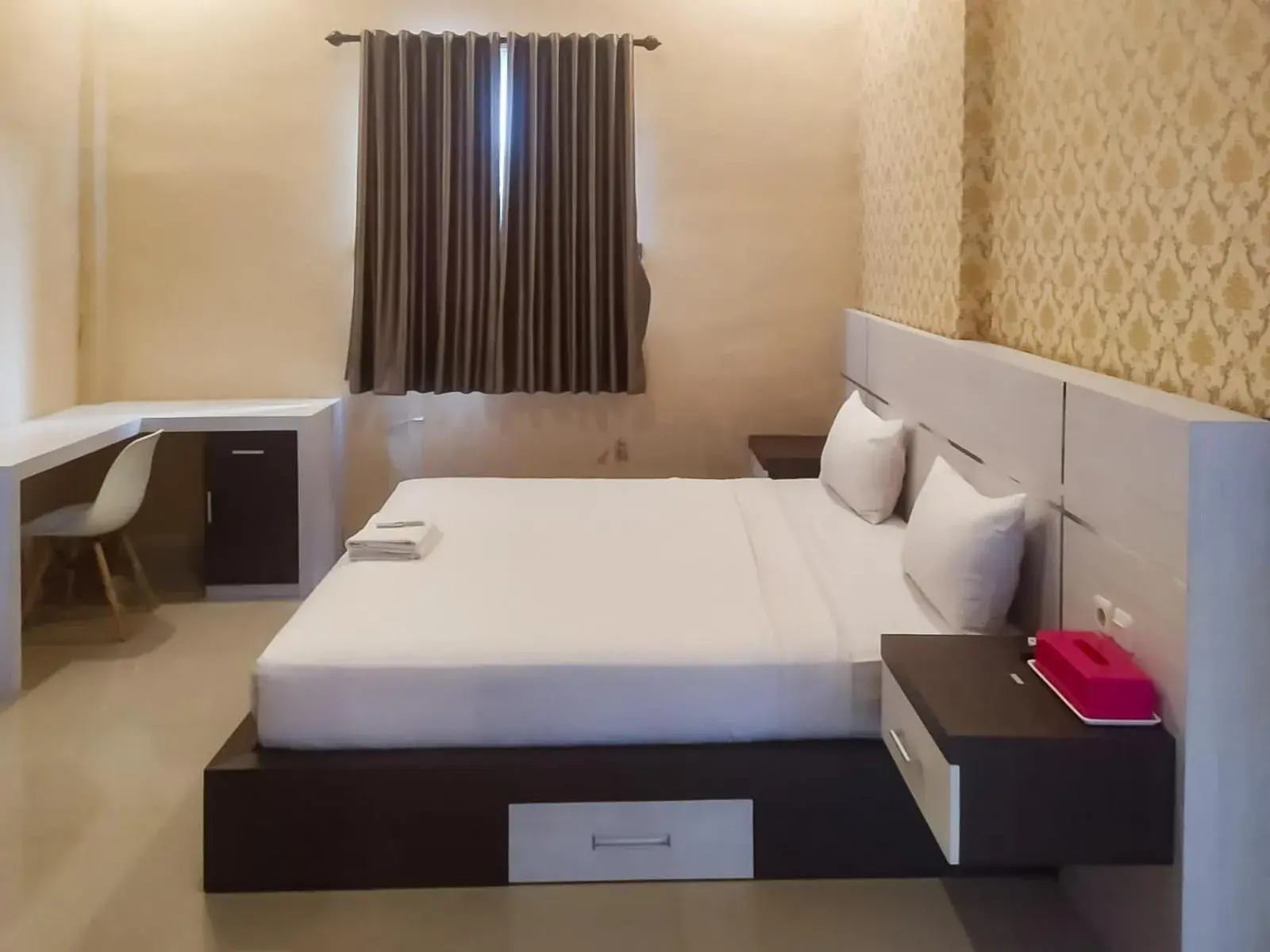 Bedroom, Bed in RedDoorz Syariah near Sultan Syarif Kasim II Airport Bedroom, Bed in RedDoorz Syariah near Sultan Syarif Kasim II Airport