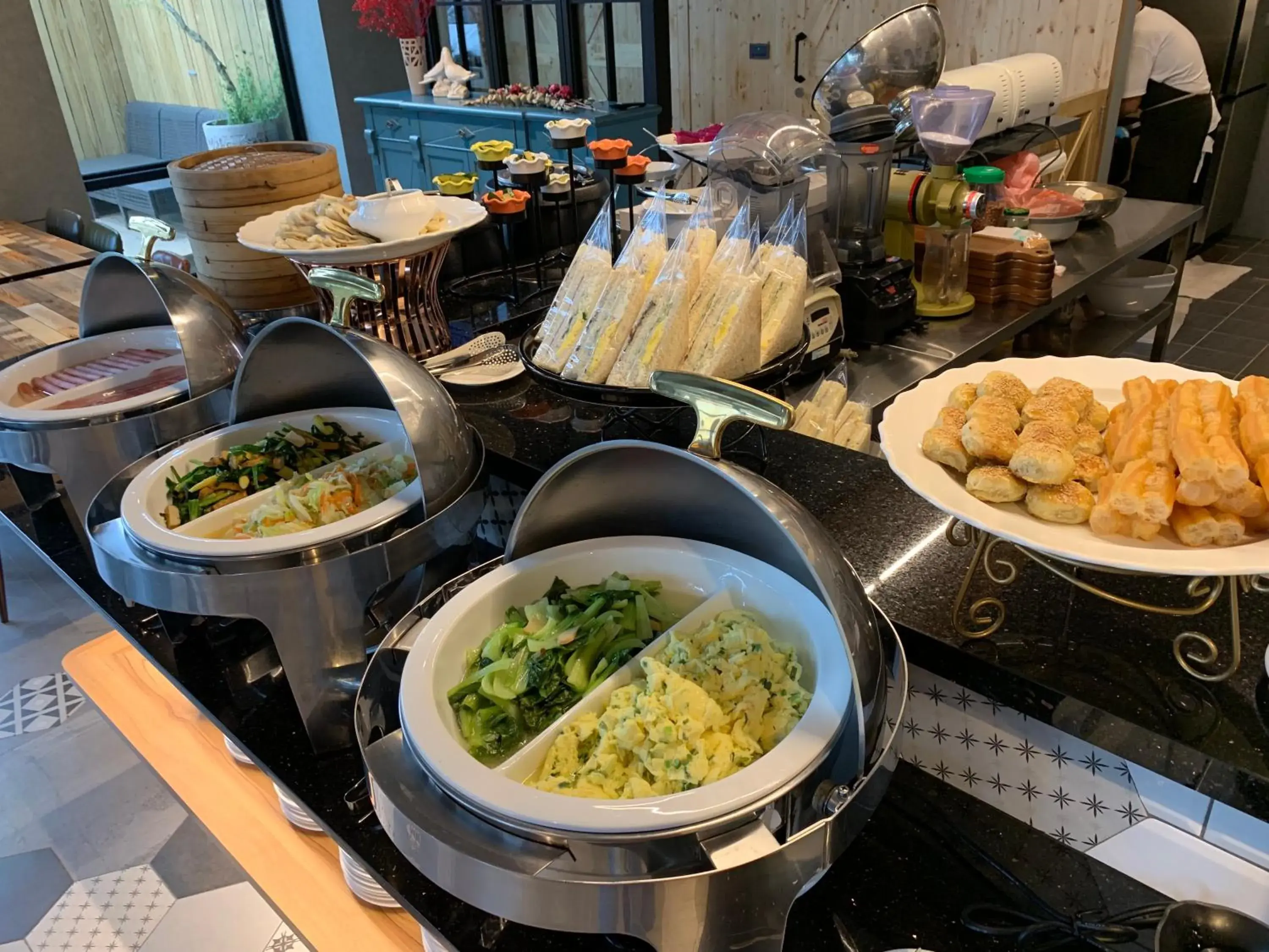 Breakfast in Tian Zhong Hotel Breakfast in Tian Zhong Hotel