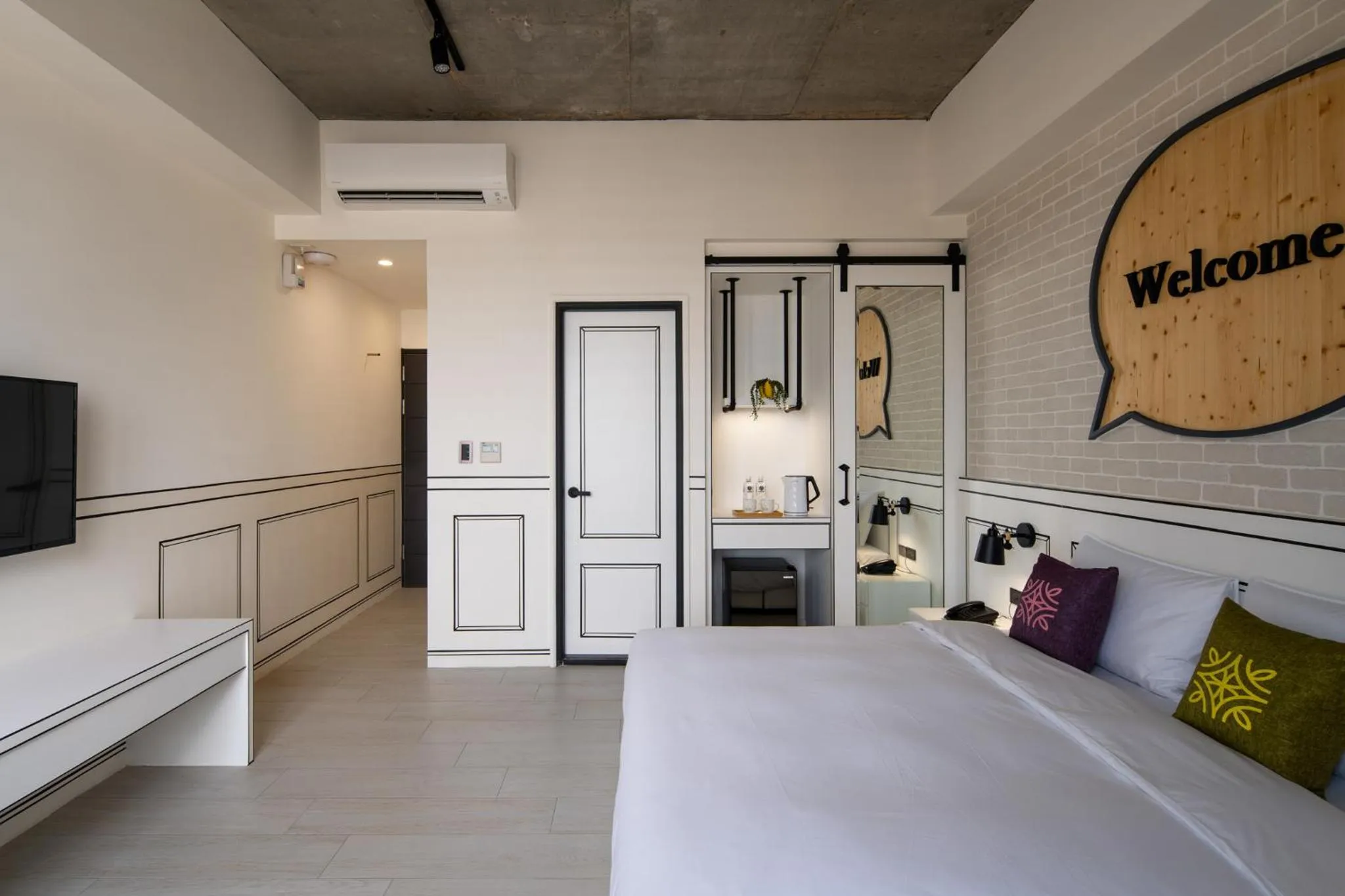 Bed in Tian Zhong Hotel