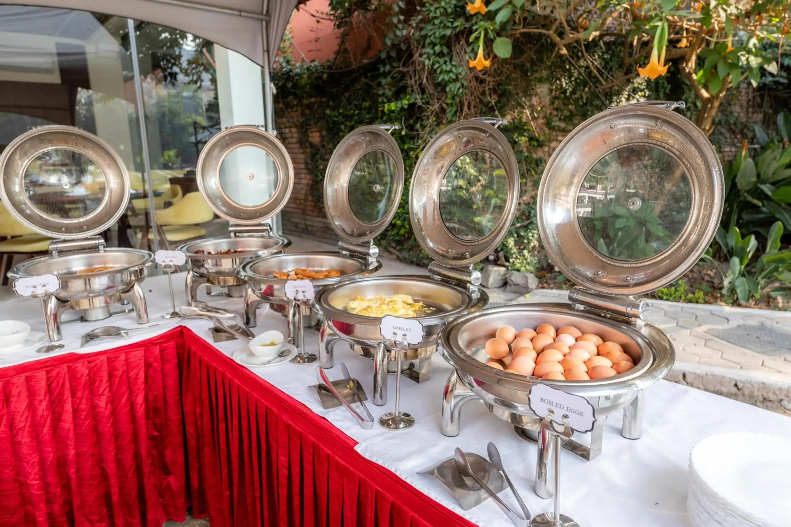 Breakfast in The Malla Hotel - Thamel, 2 km to Swayambhunath Temple Breakfast in The Malla Hotel - Thamel, 2 km to Swayambhunath Temple