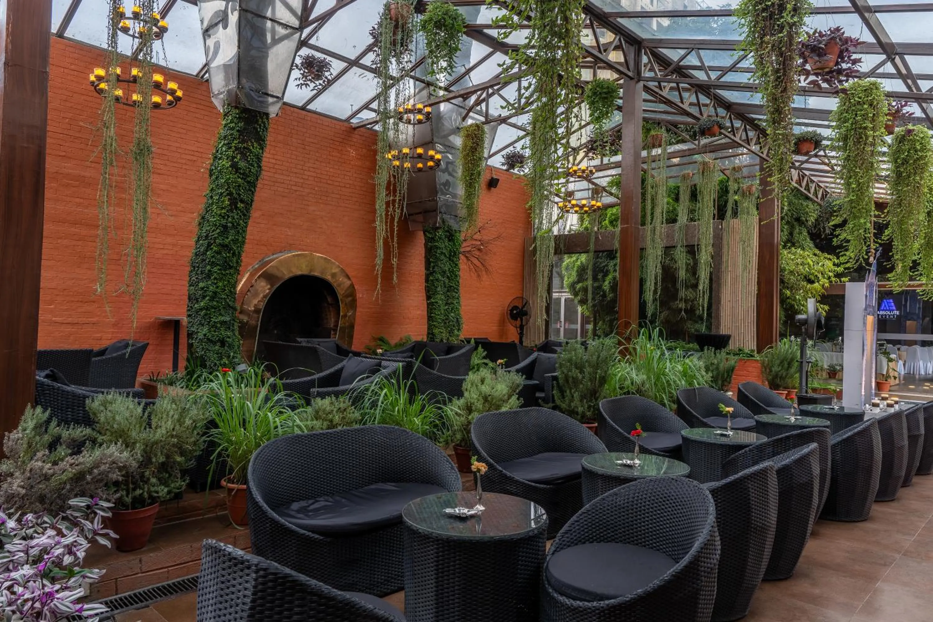 Lounge or bar in The Malla Hotel - Thamel, 2 km to Swayambhunath Temple