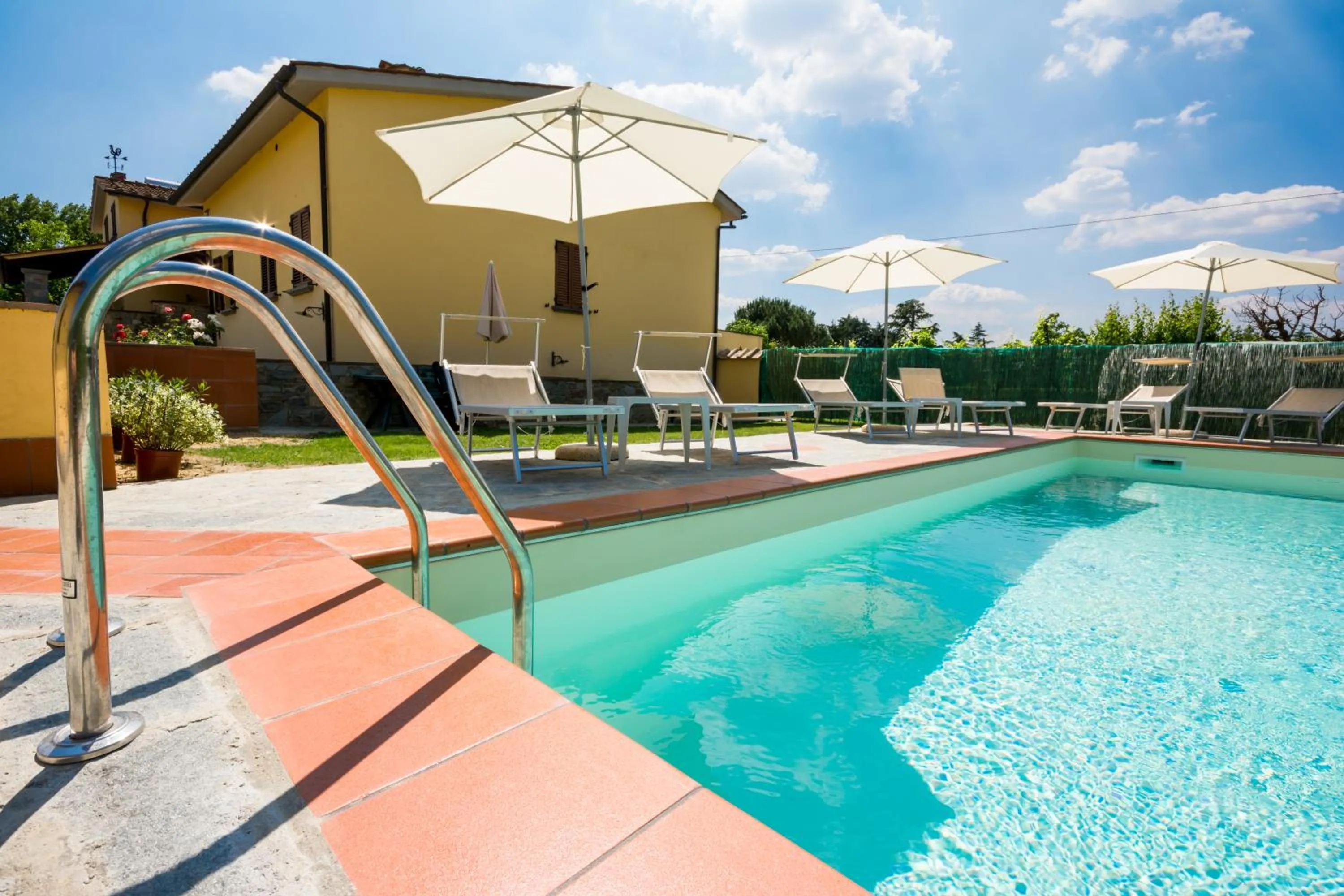 Property building in B&B Maesta' Di Cudino