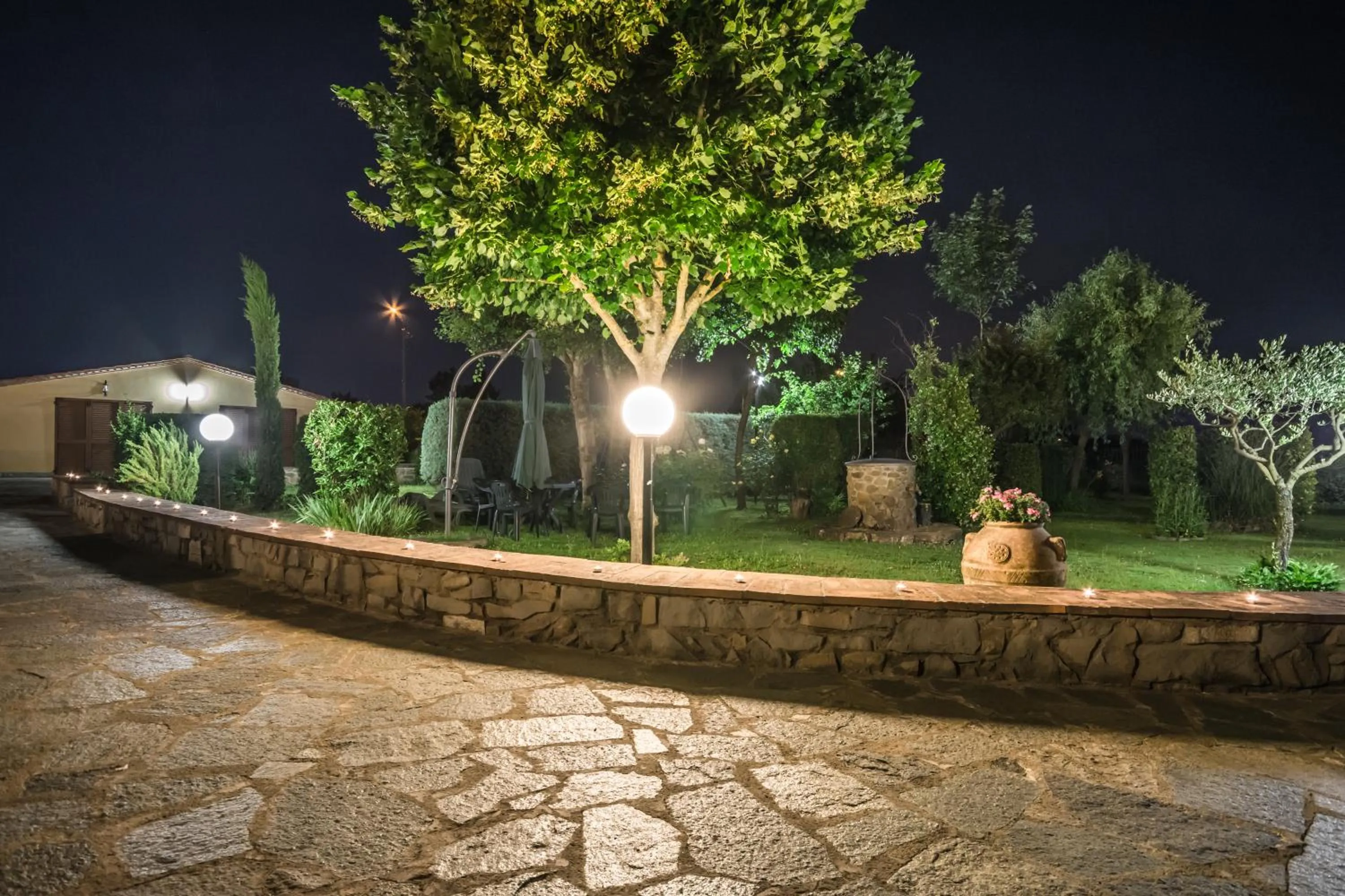 Night in B&B Maesta' Di Cudino