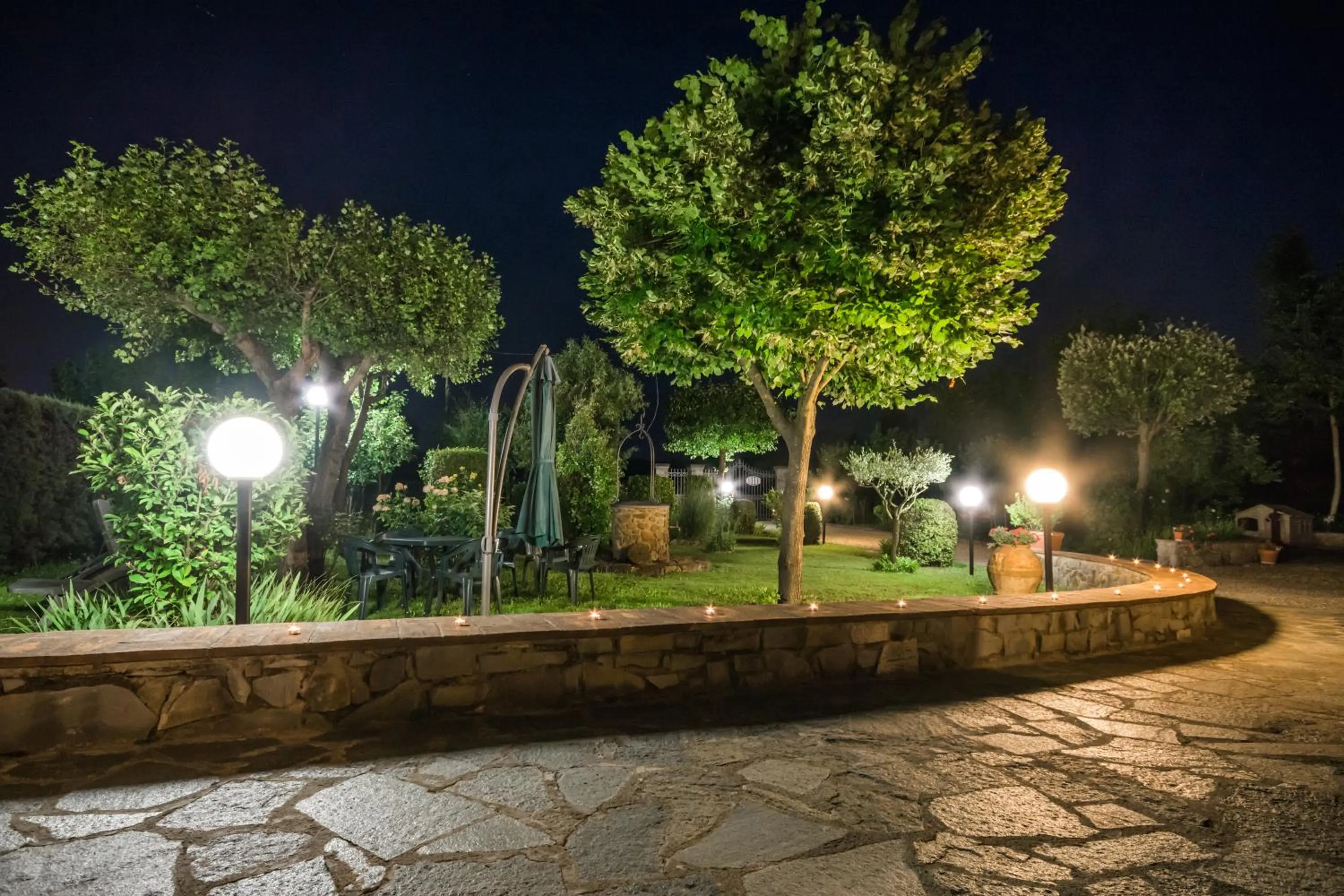 Night in B&B Maesta' Di Cudino