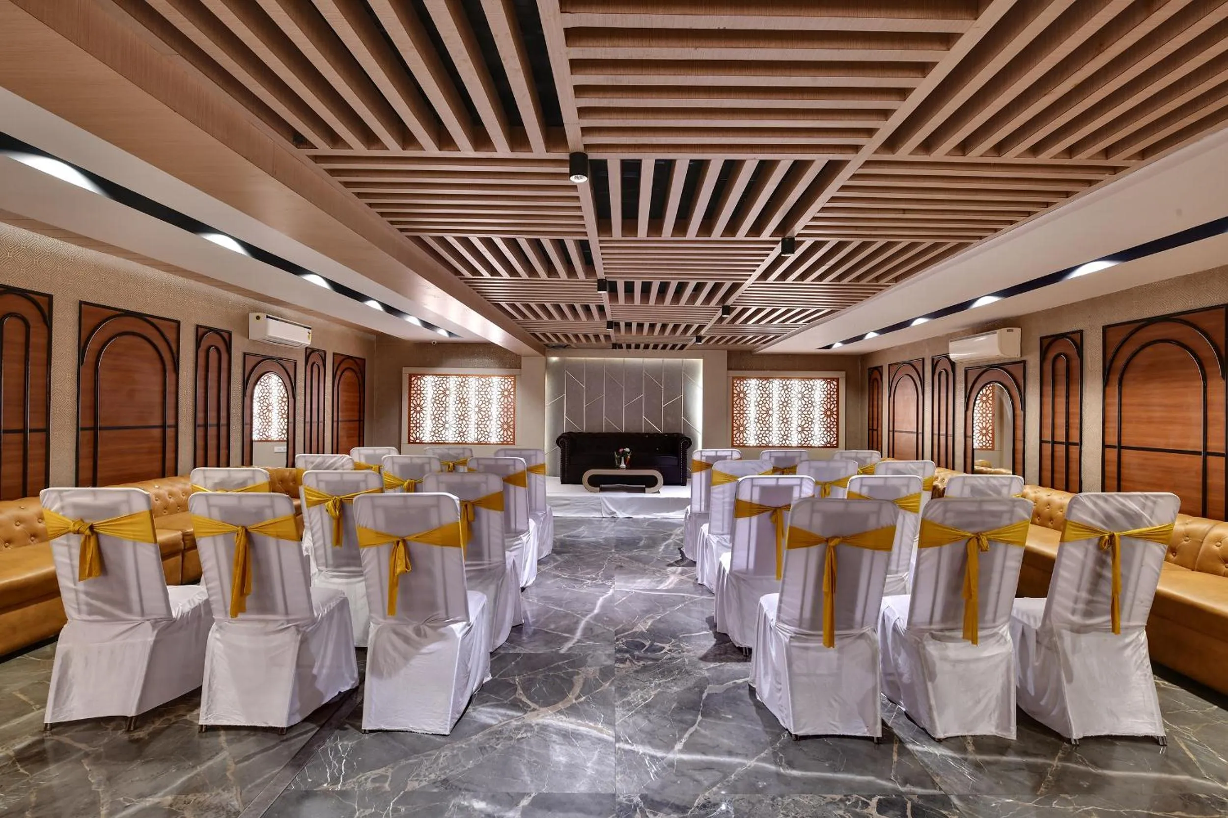 Banquet/Function facilities in RnB Select Walk Inn Lucknow