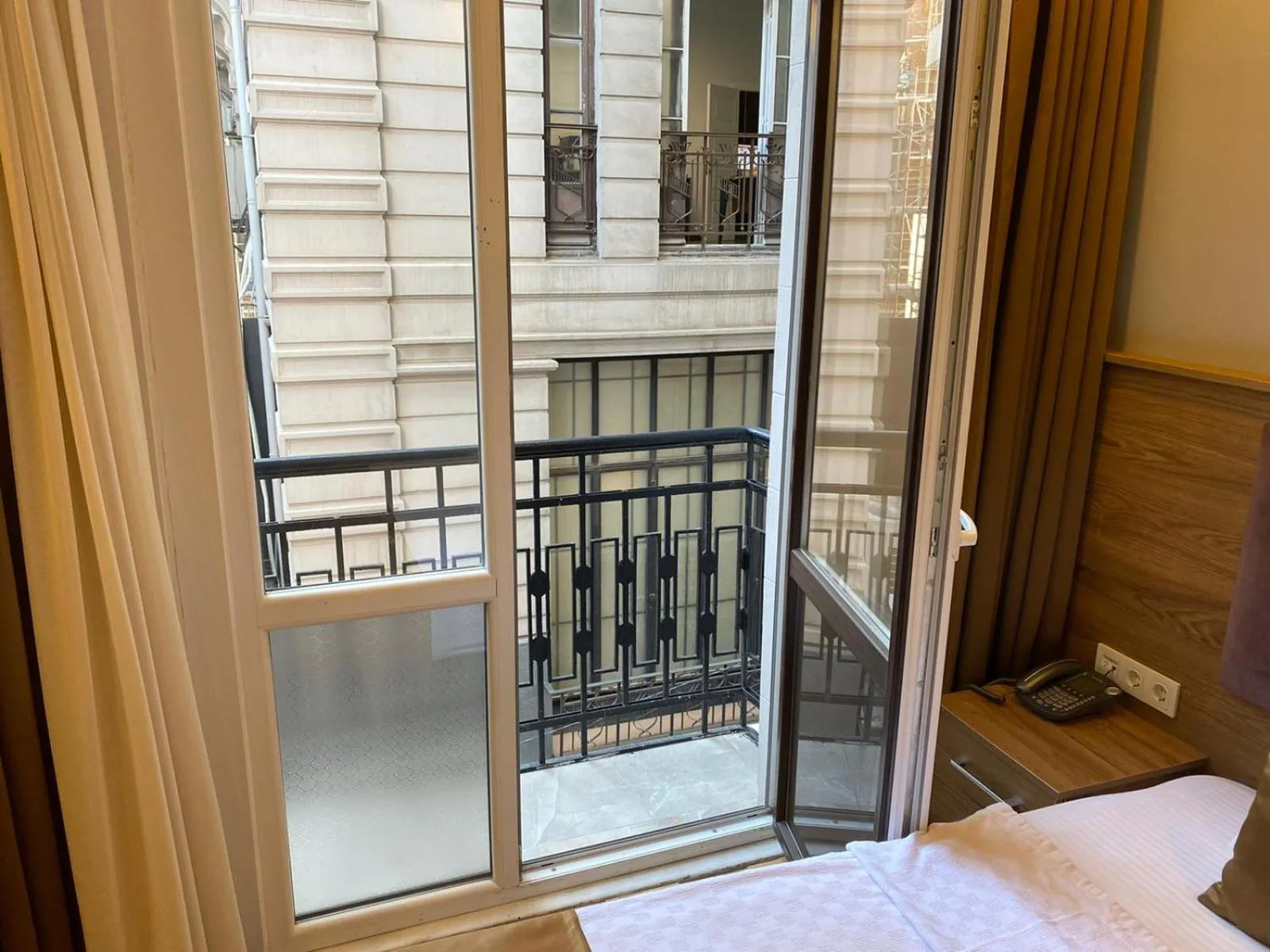 Balcony/Terrace, Bed in West Palace