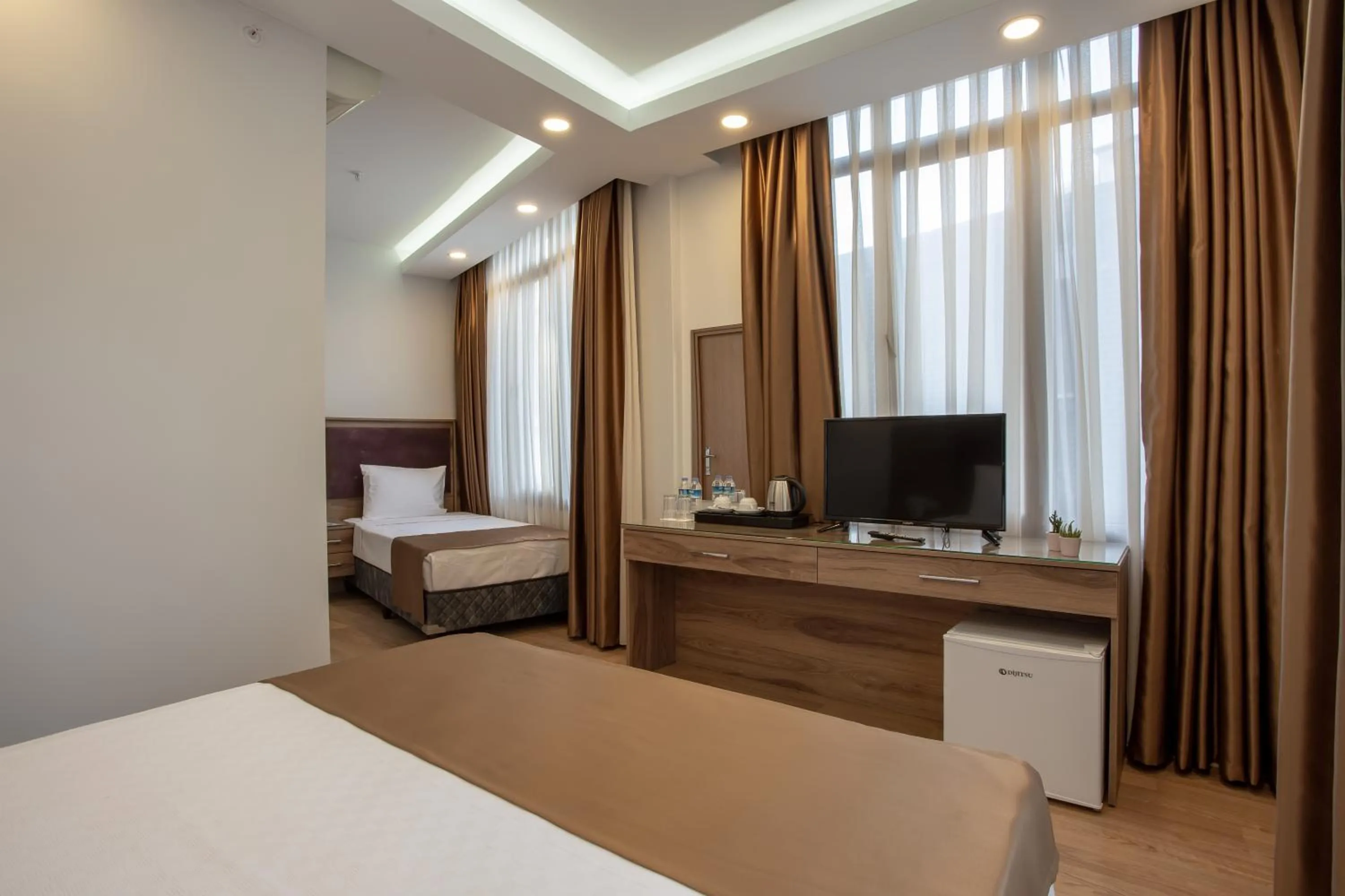 TV and multimedia, Bed in West Palace