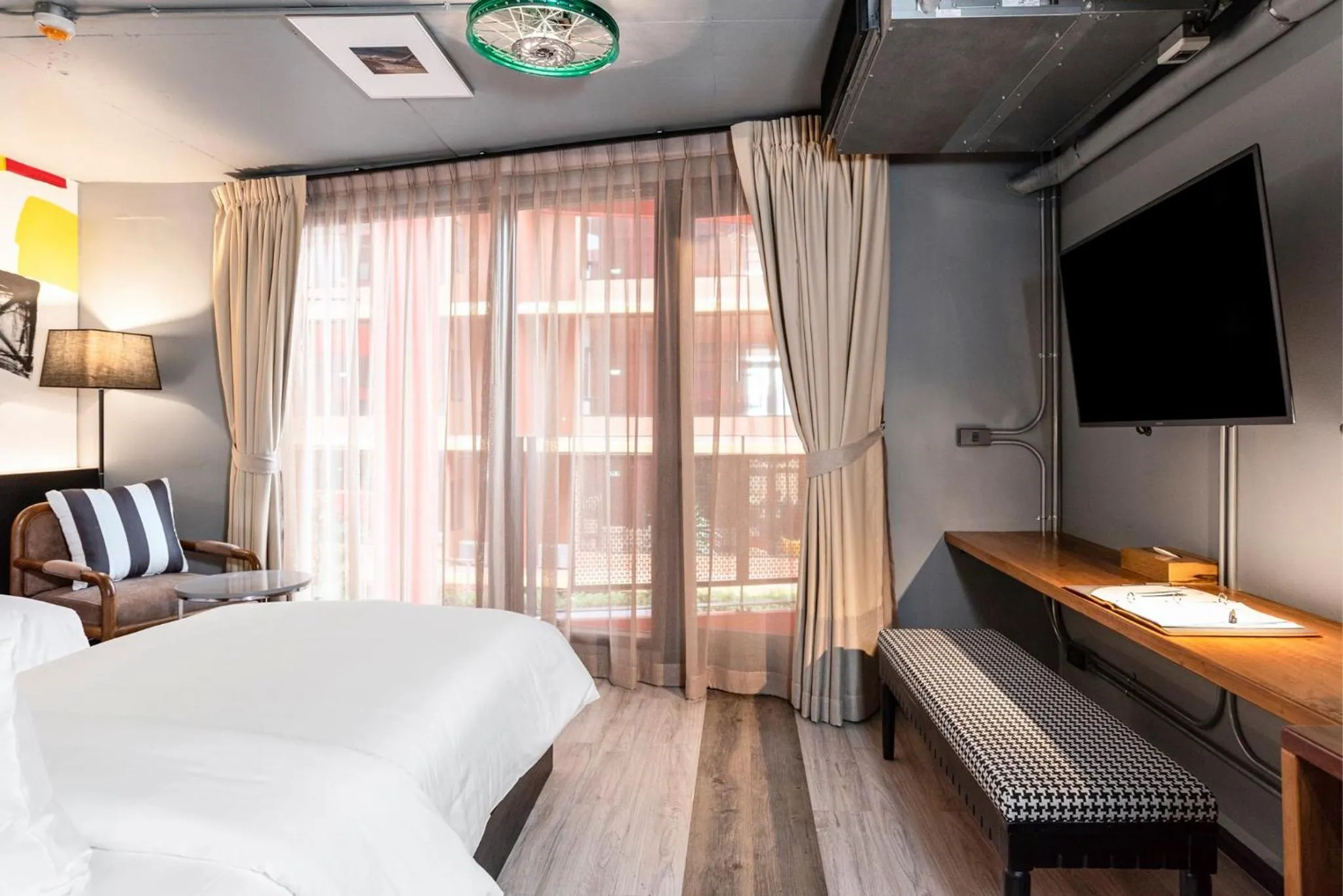 City view, Bed in MeStyle Museum Hotel