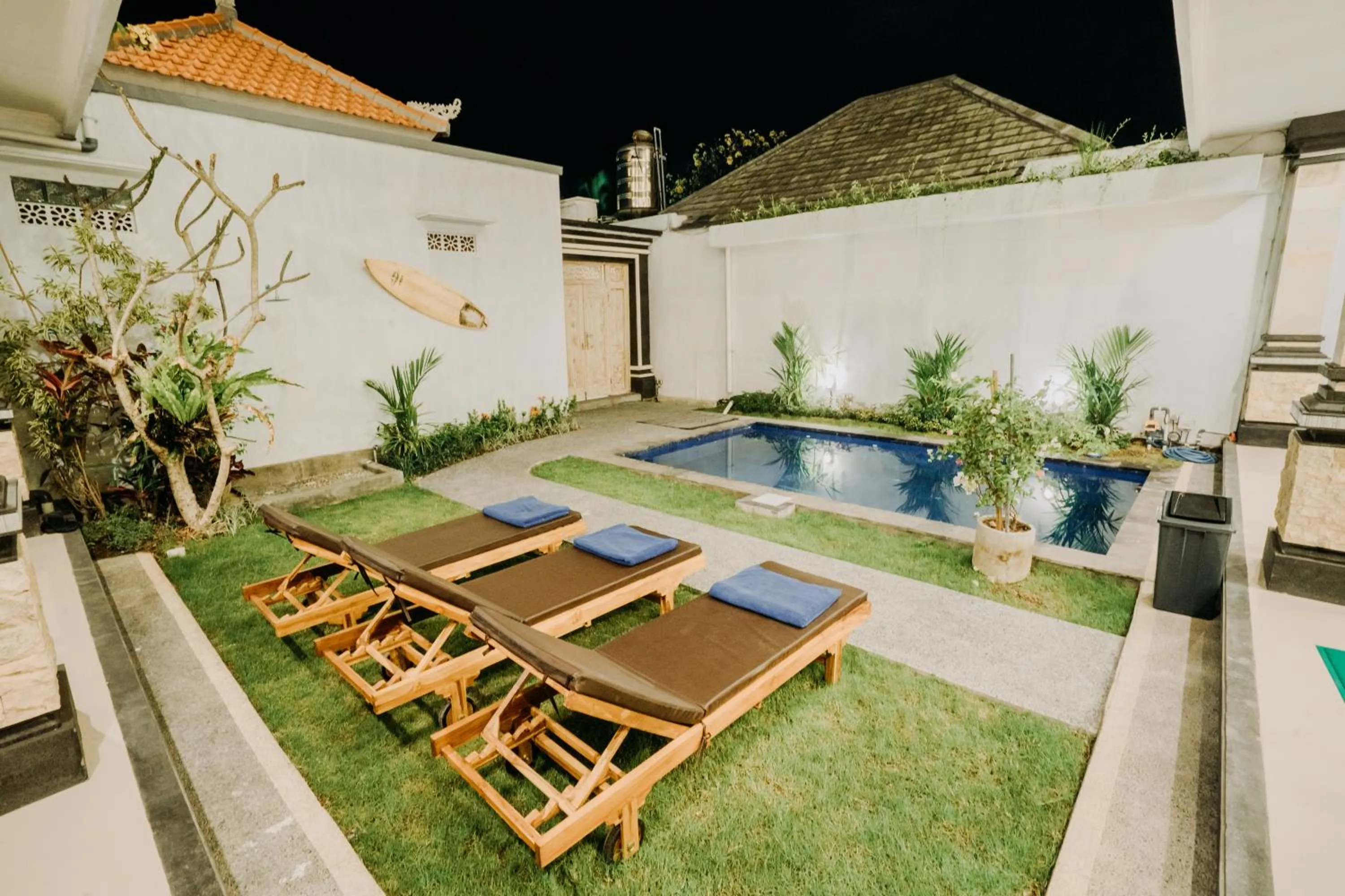 Swimming pool in Nova Guest House