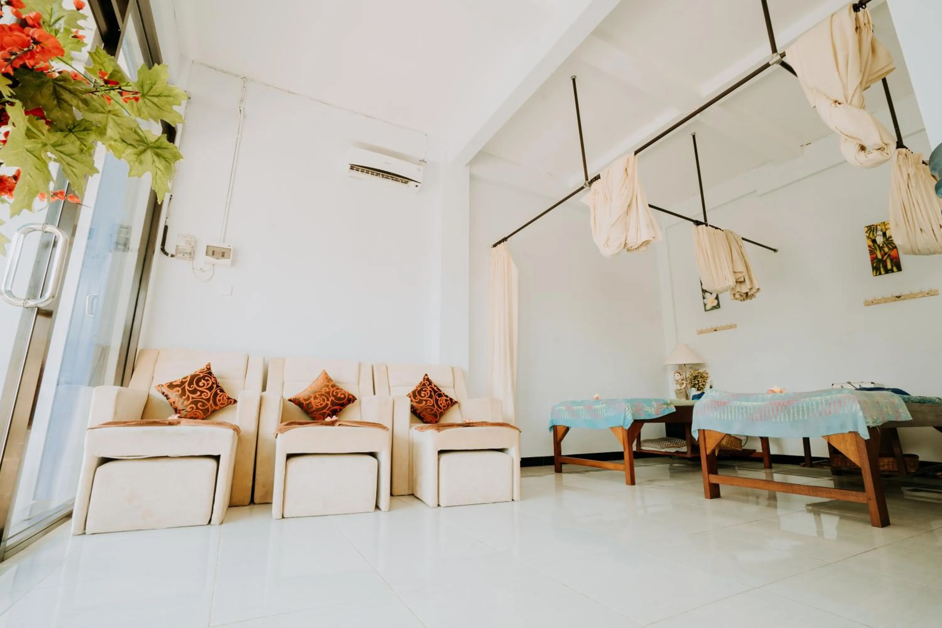 Massage in Nova Guest House