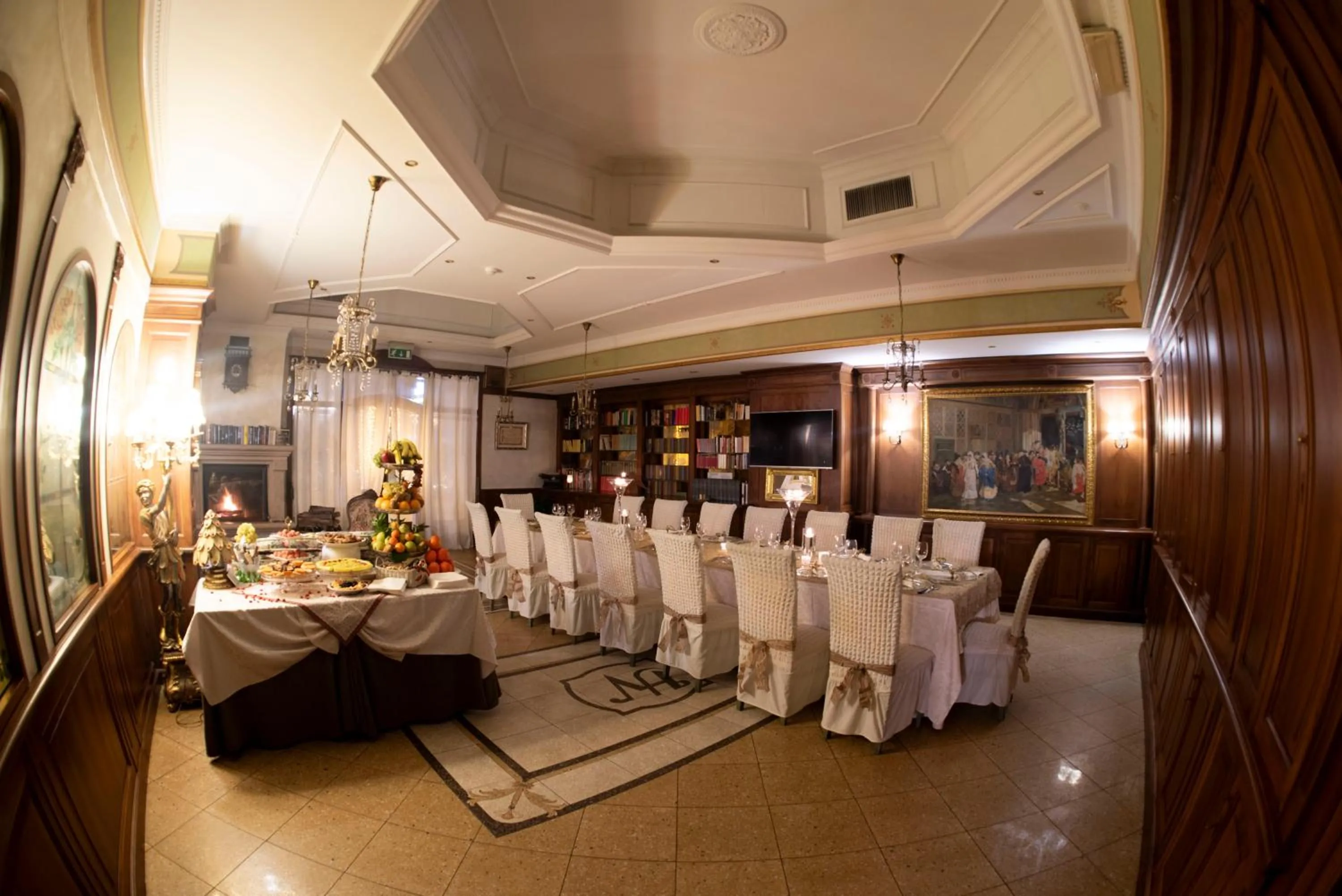 Restaurant/places to eat in Hotel Vandelli