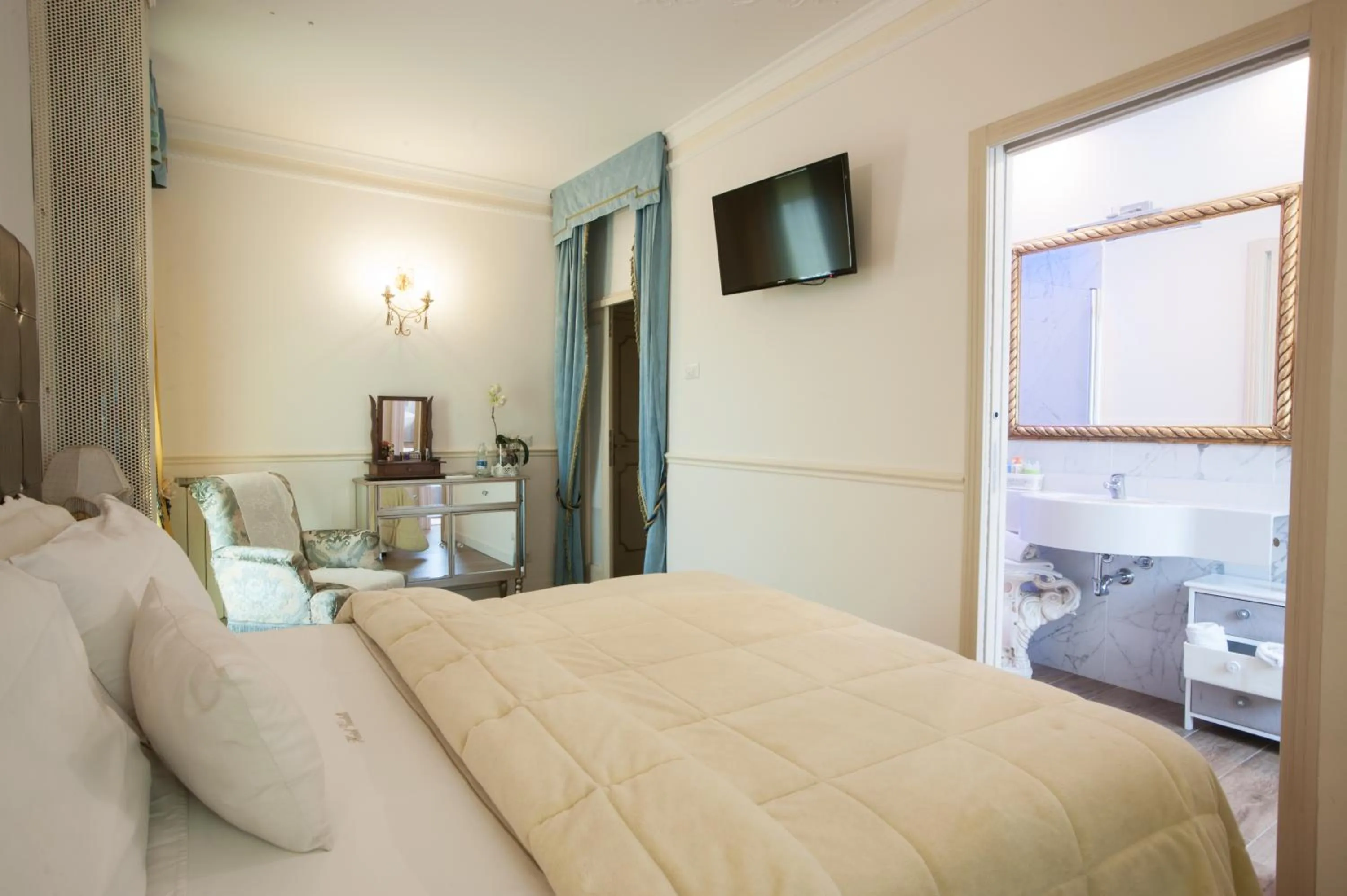 Bed in Hotel Vandelli