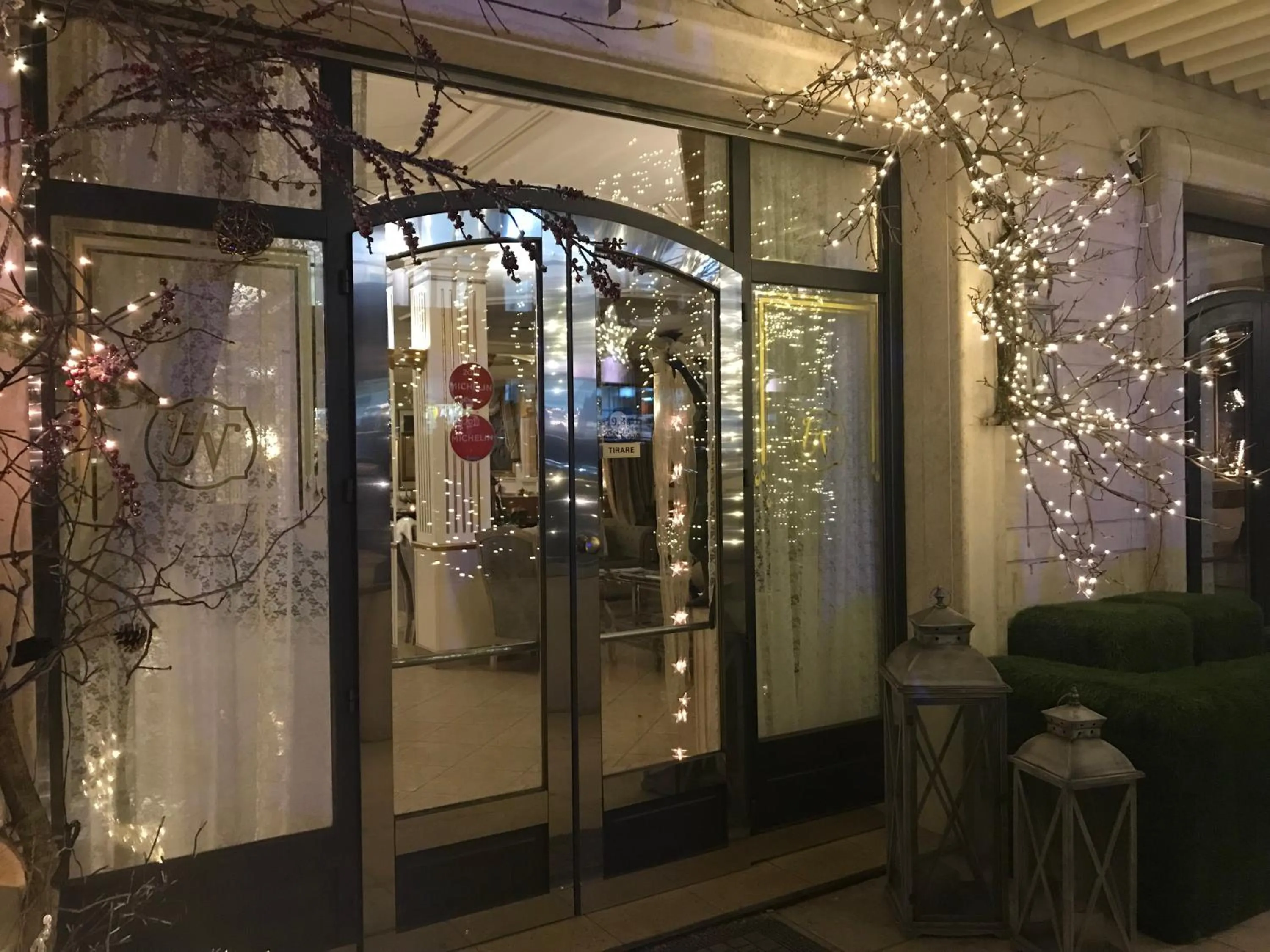 Facade/entrance in Hotel Vandelli