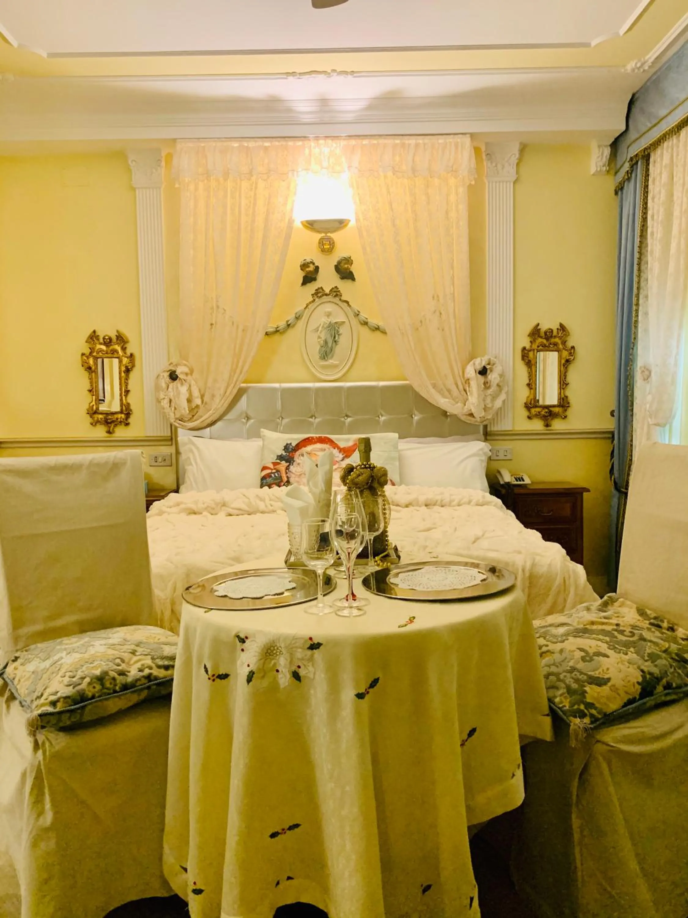 Bedroom, Bed in Hotel Vandelli