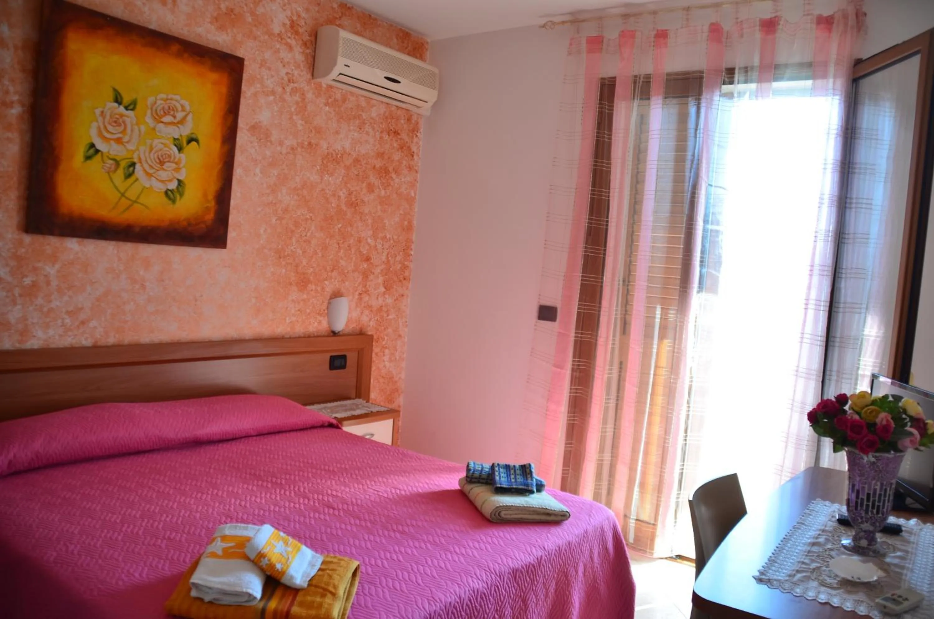 Photo of the whole room in B&B Marina