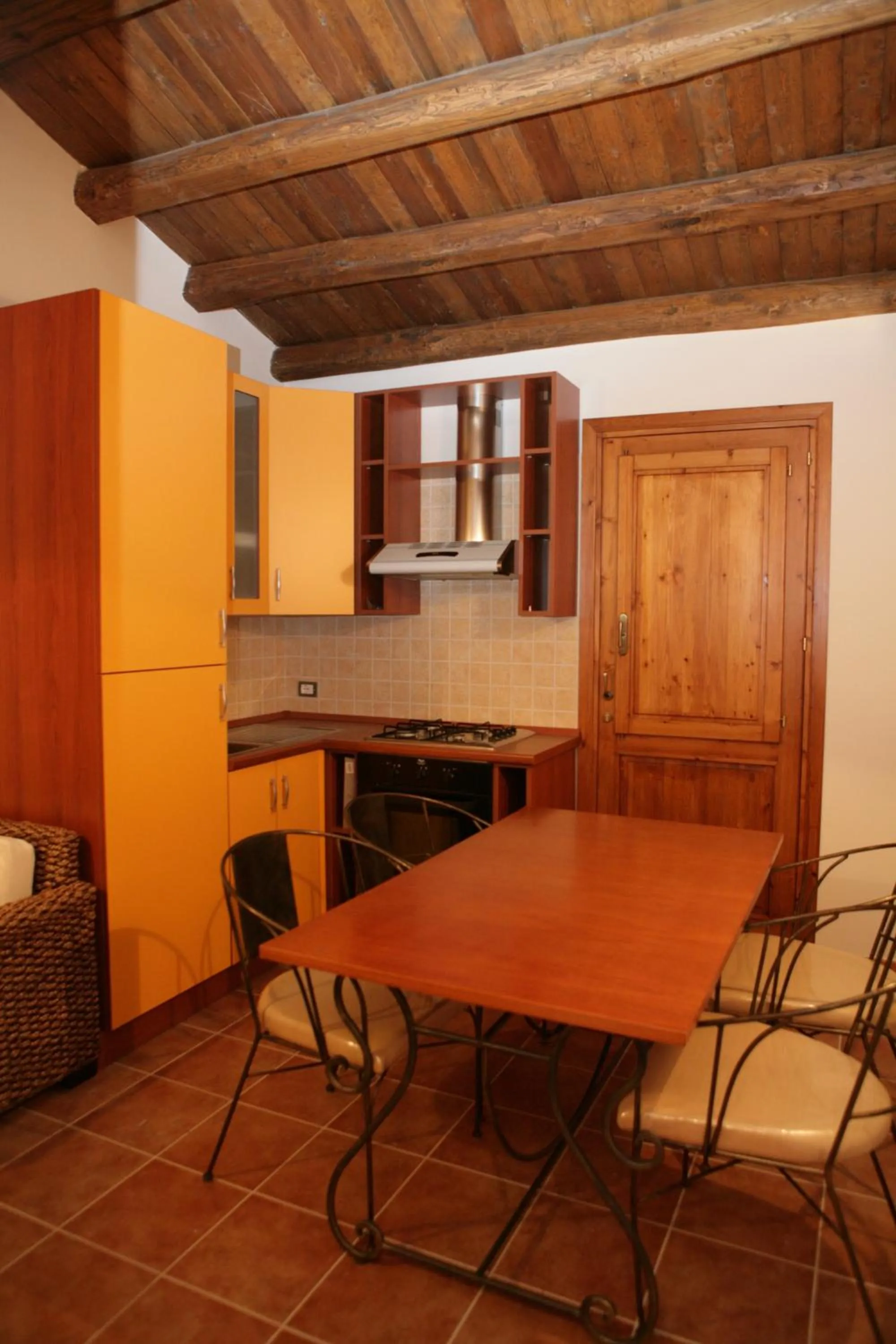Two-Bedroom Apartment - single occupancy in Fiumara Del Sossio