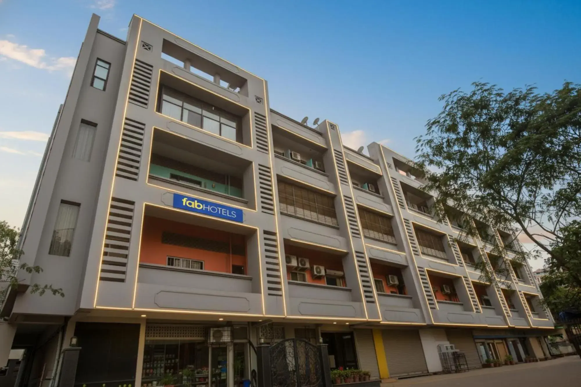 Property building in FabHotel Seven Hills - Nr Mumbai International Airport Property building in FabHotel Seven Hills - Nr Mumbai International Airport