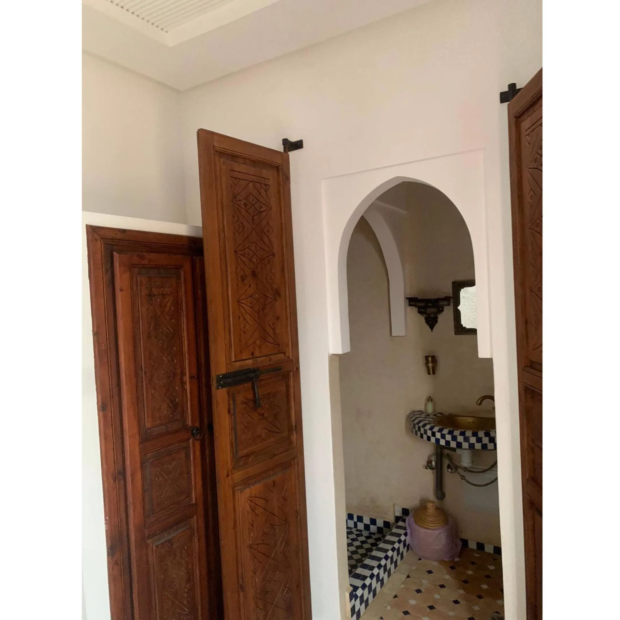 Shower in Riad Marchica