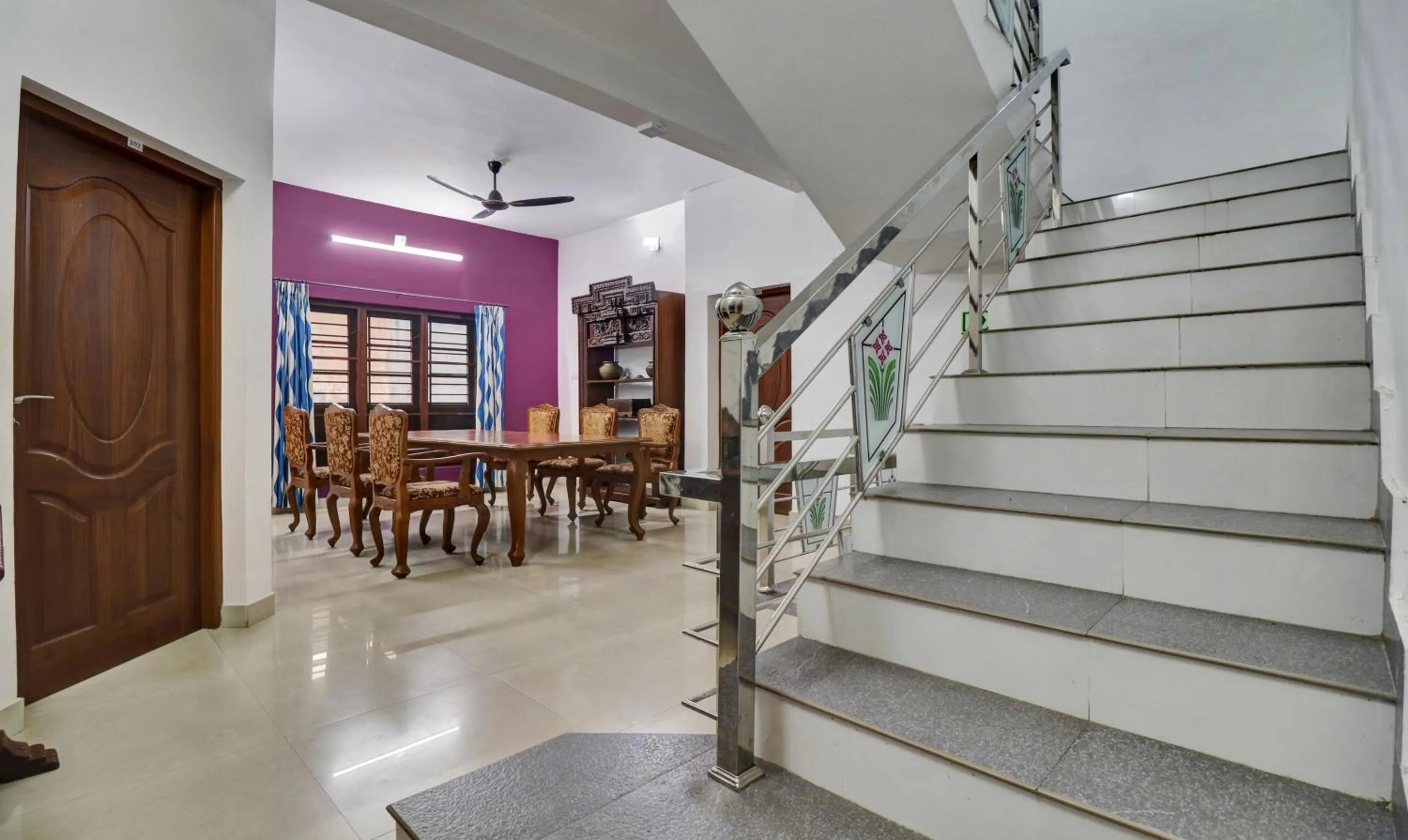 Dining area in Treebo Backpackers Inn