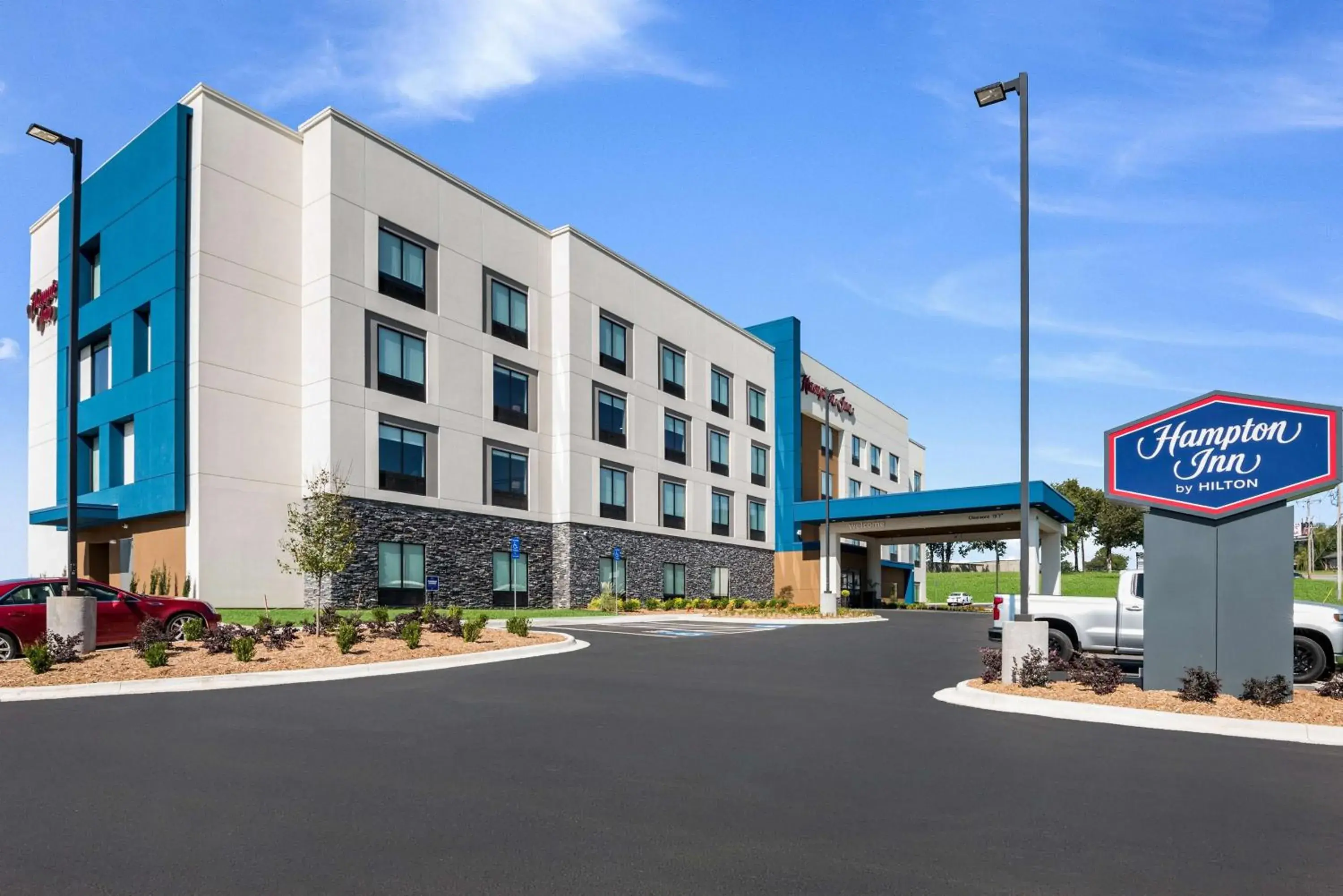 Property building in Hampton Inn Batesville, Ar Property building in Hampton Inn Batesville, Ar