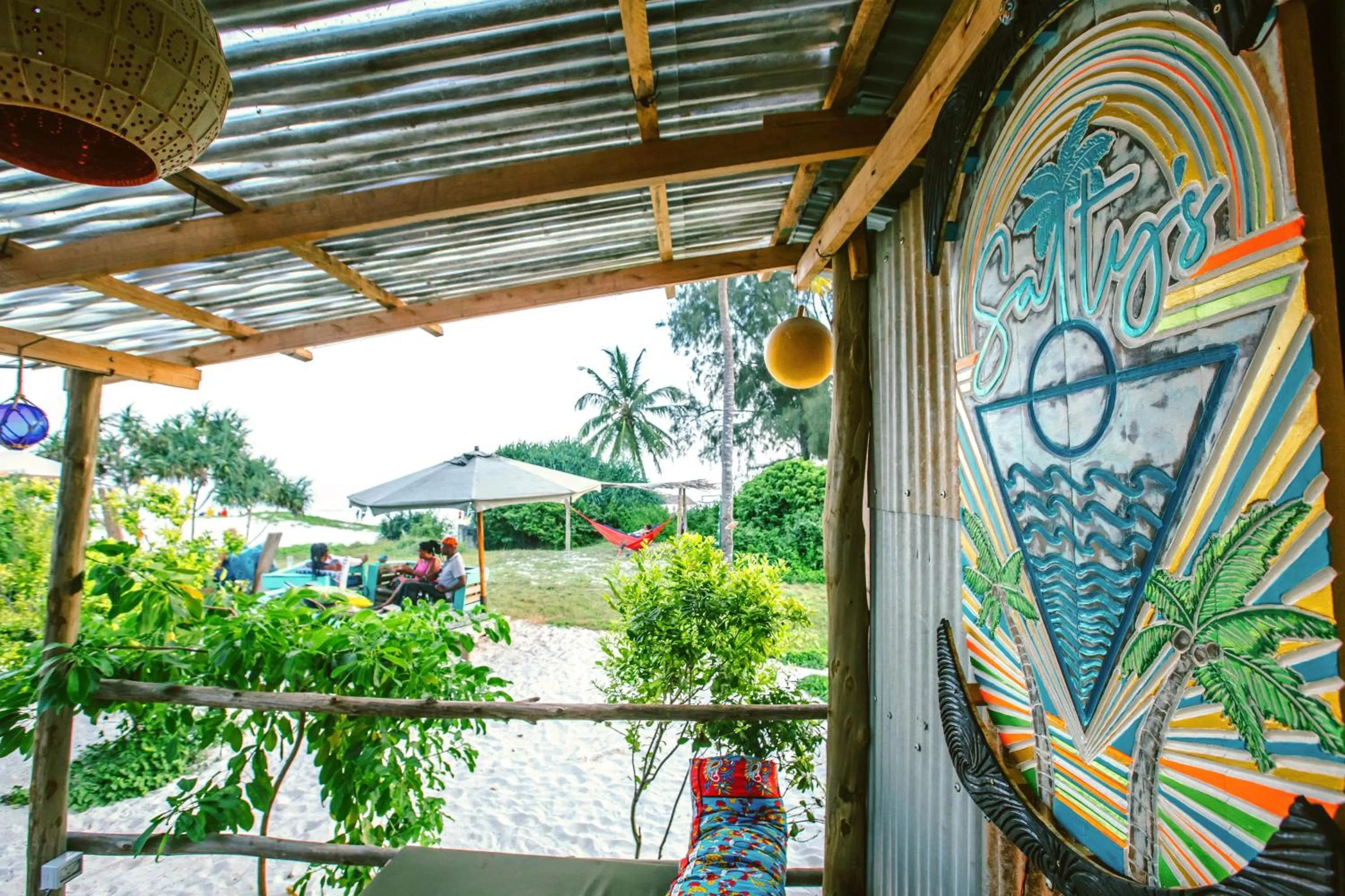 Restaurant/places to eat in Salty's Kitesurf Village