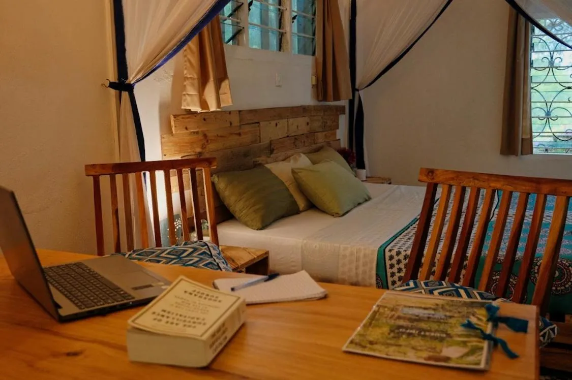 Bed in Salty's Kitesurf Village