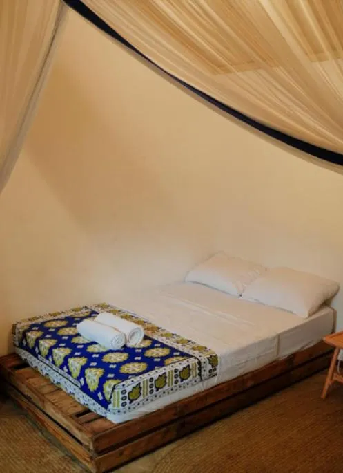 Bed in Salty's Kitesurf Village
