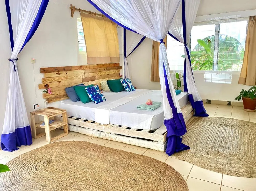 Bed in Salty's Kitesurf Village