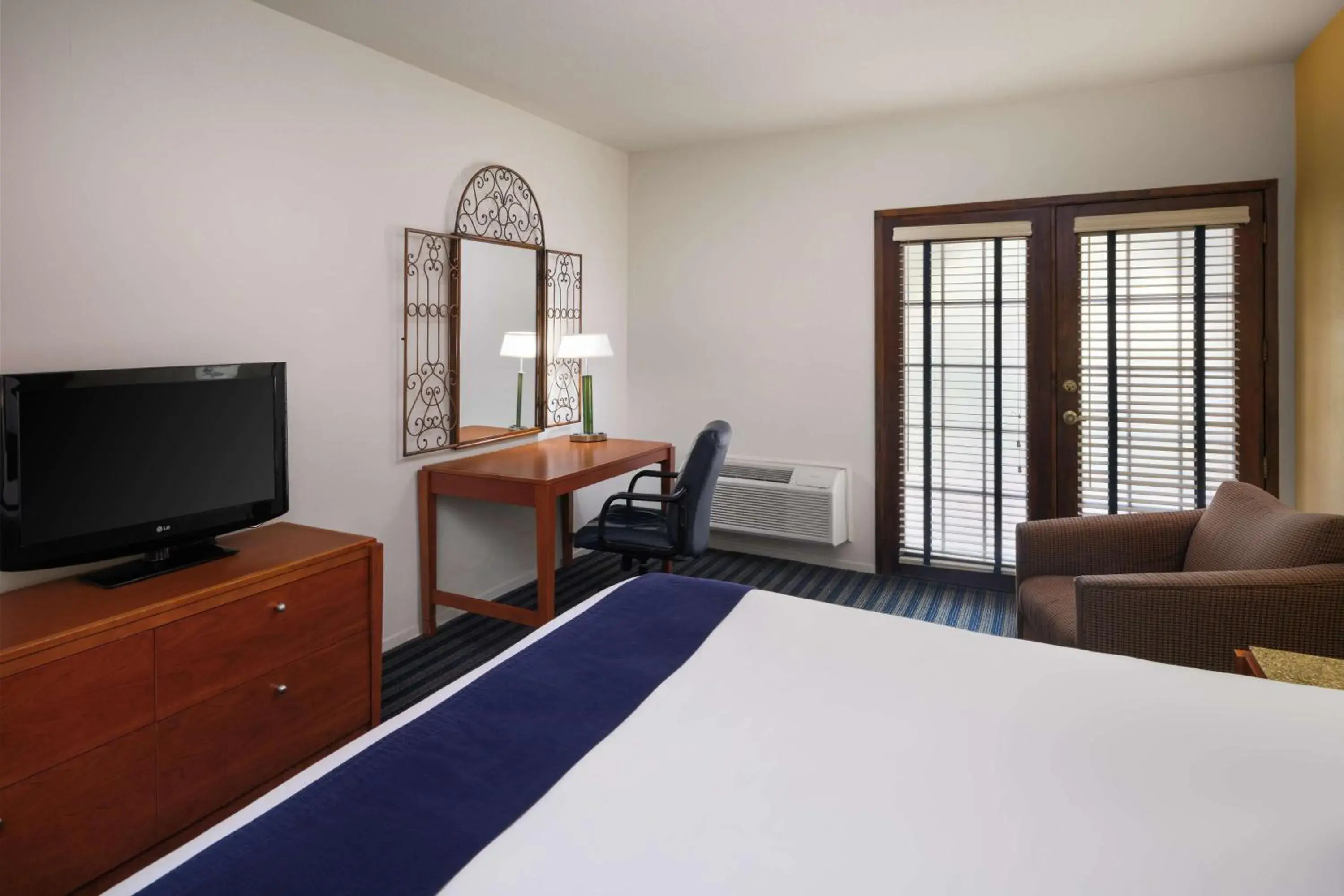 Bedroom, Bed in Hotel Zico, BW Signature Collection Bedroom, Bed in Hotel Zico, BW Signature Collection