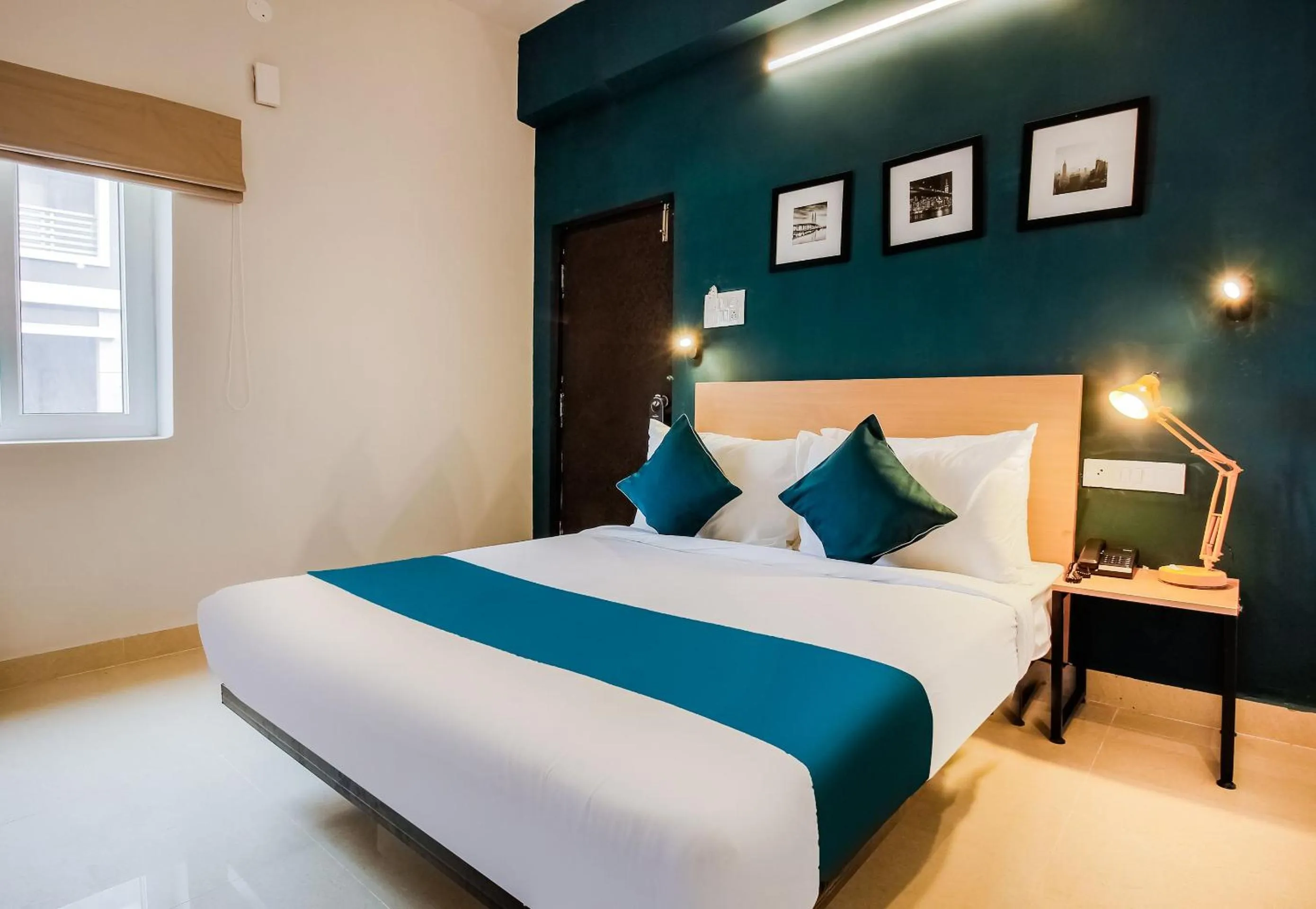 Bedroom, Bed in Hotel O GACHIBOWLI BESIDE DLF