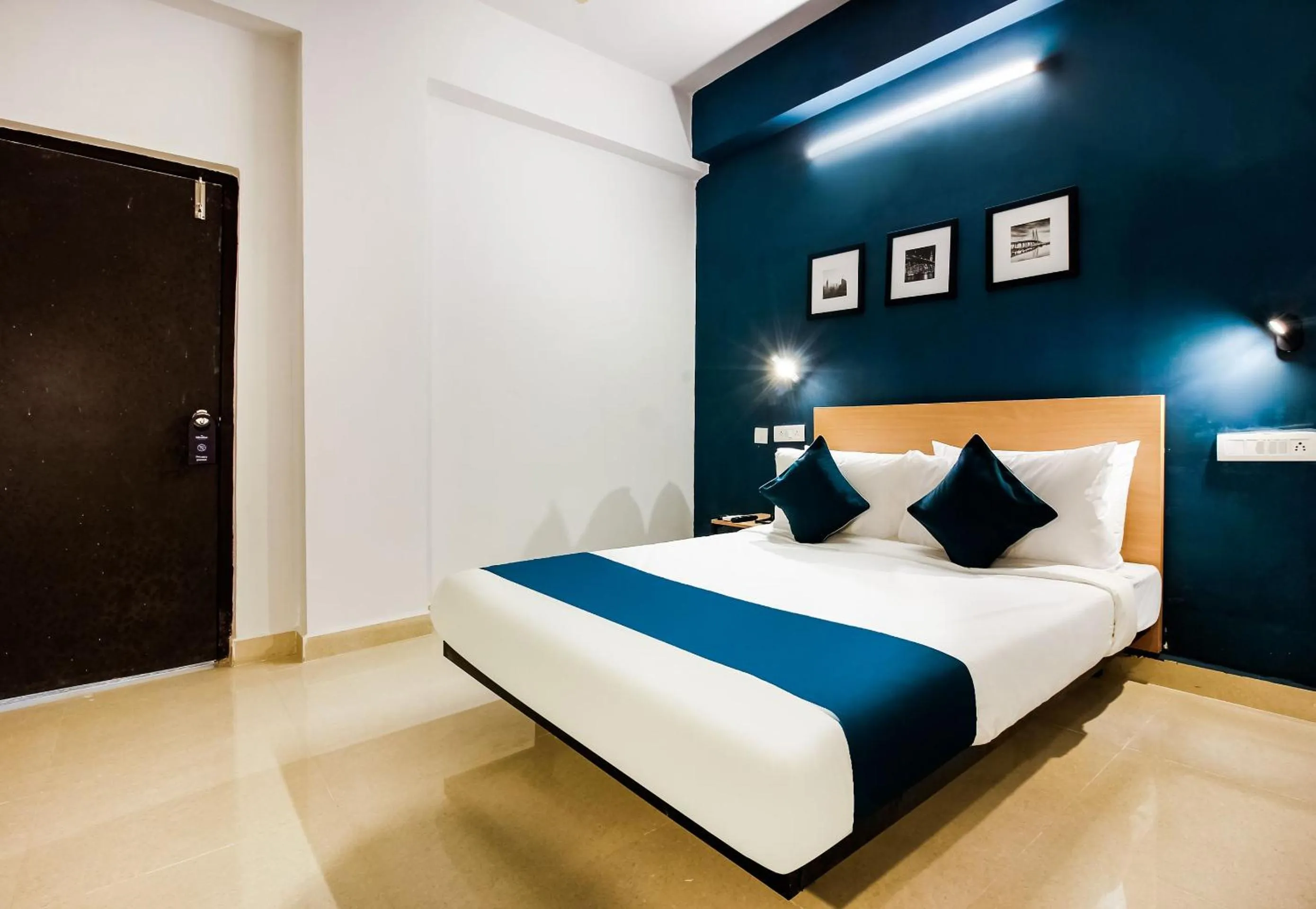 Bedroom, Bed in Hotel O GACHIBOWLI BESIDE DLF